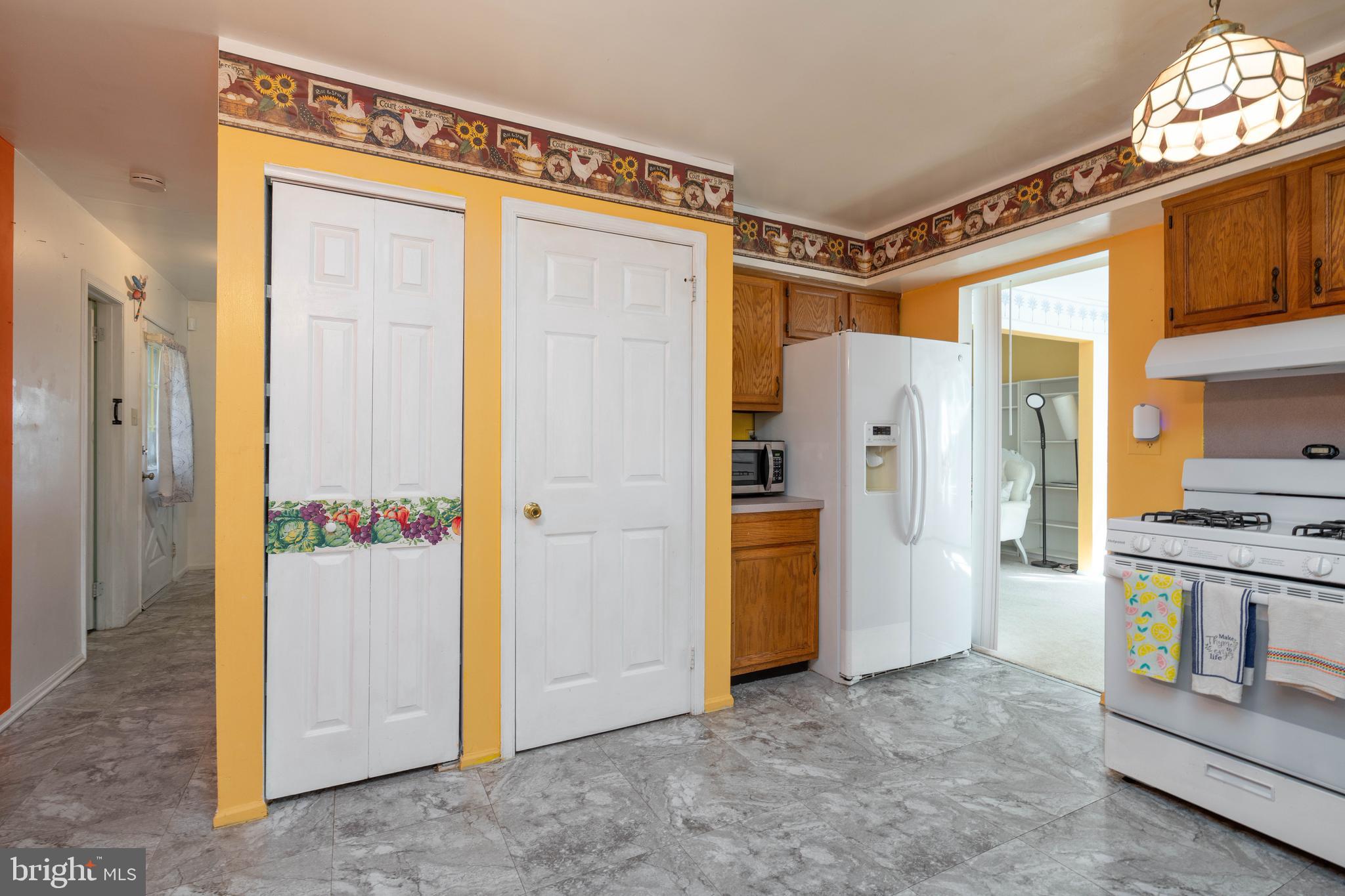 CEDARWOOD VILAGE - Residential