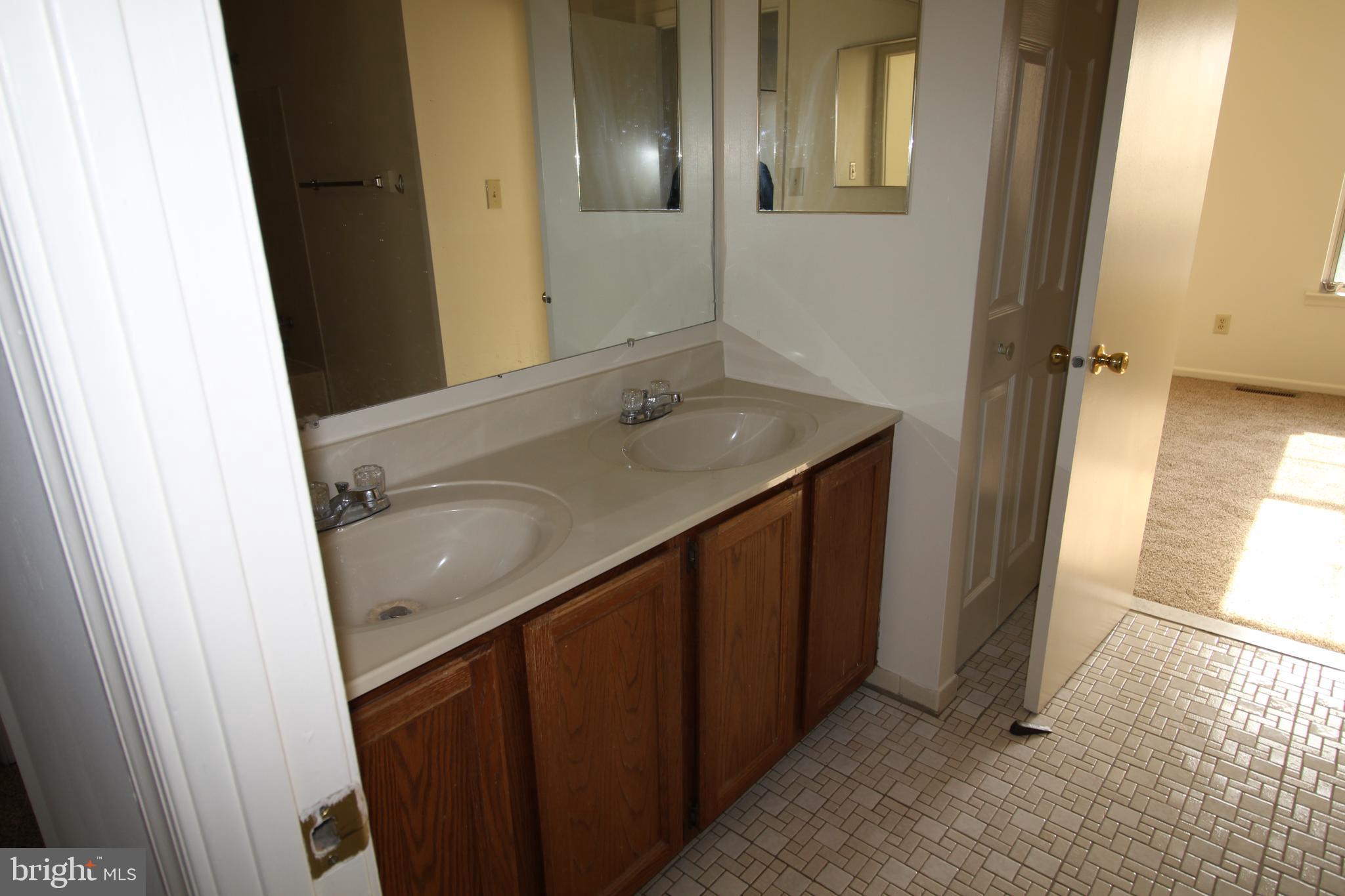 REGENTS PARK - Residential