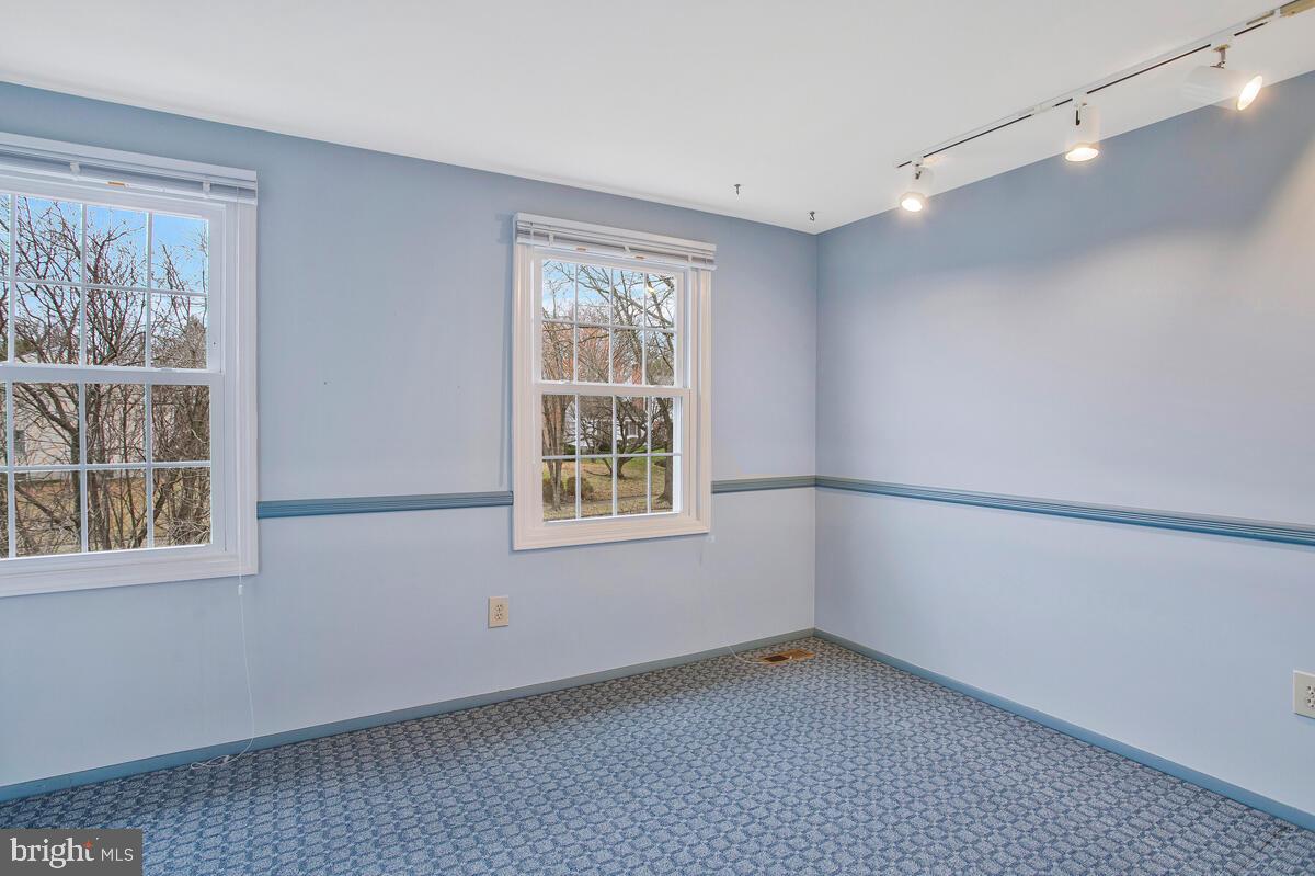 GLENMONT - Residential