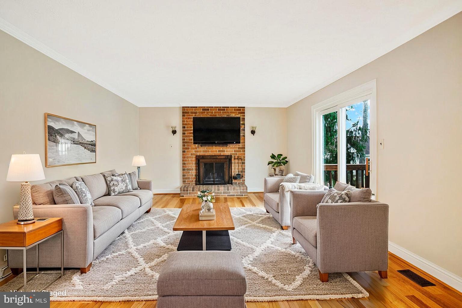 GLENMONT - Residential