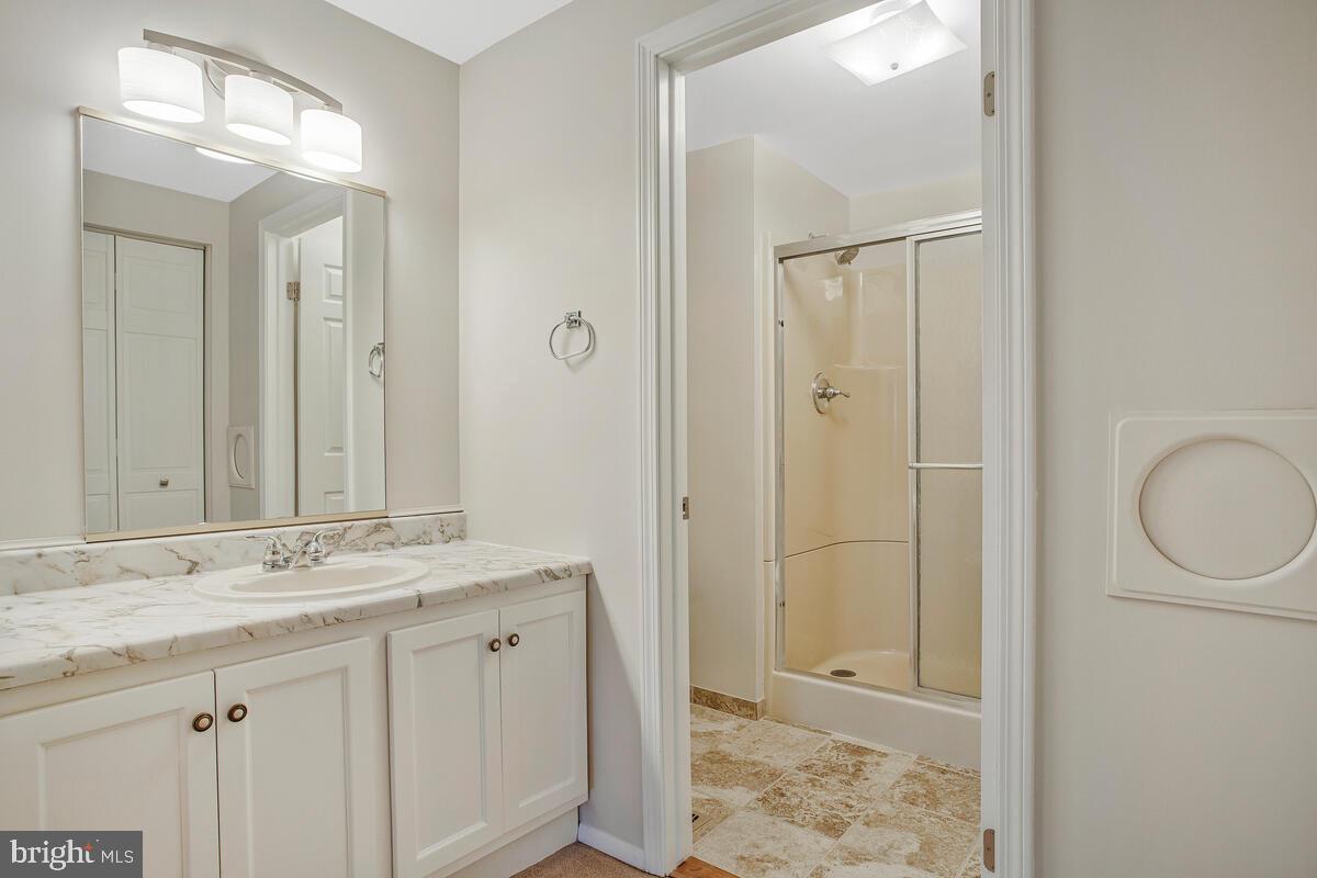 GLENMONT - Residential