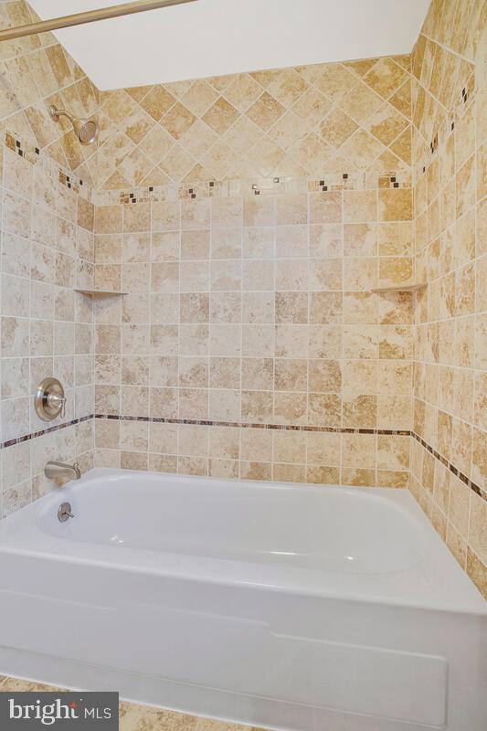 GLENMONT - Residential