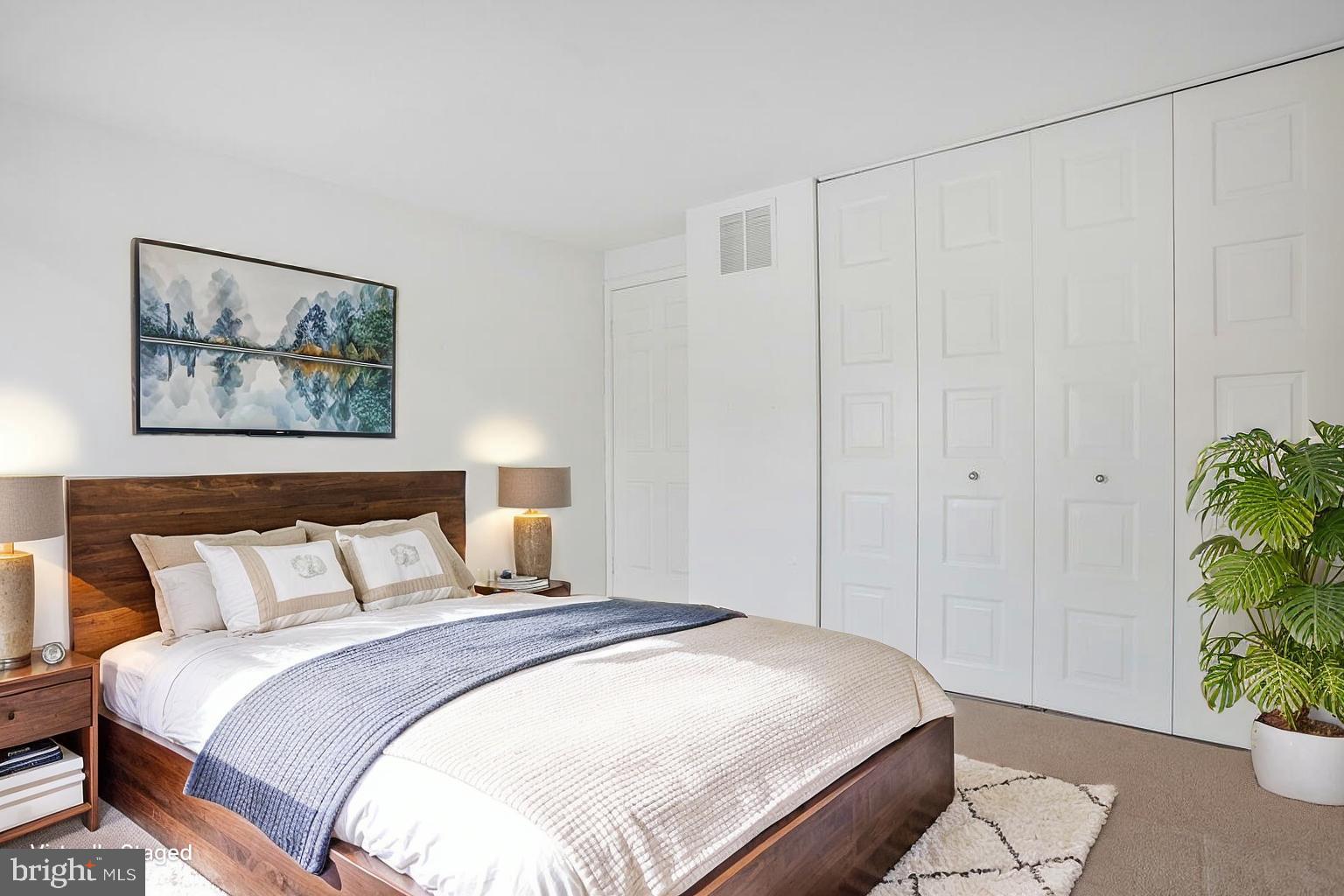 GLENMONT - Residential