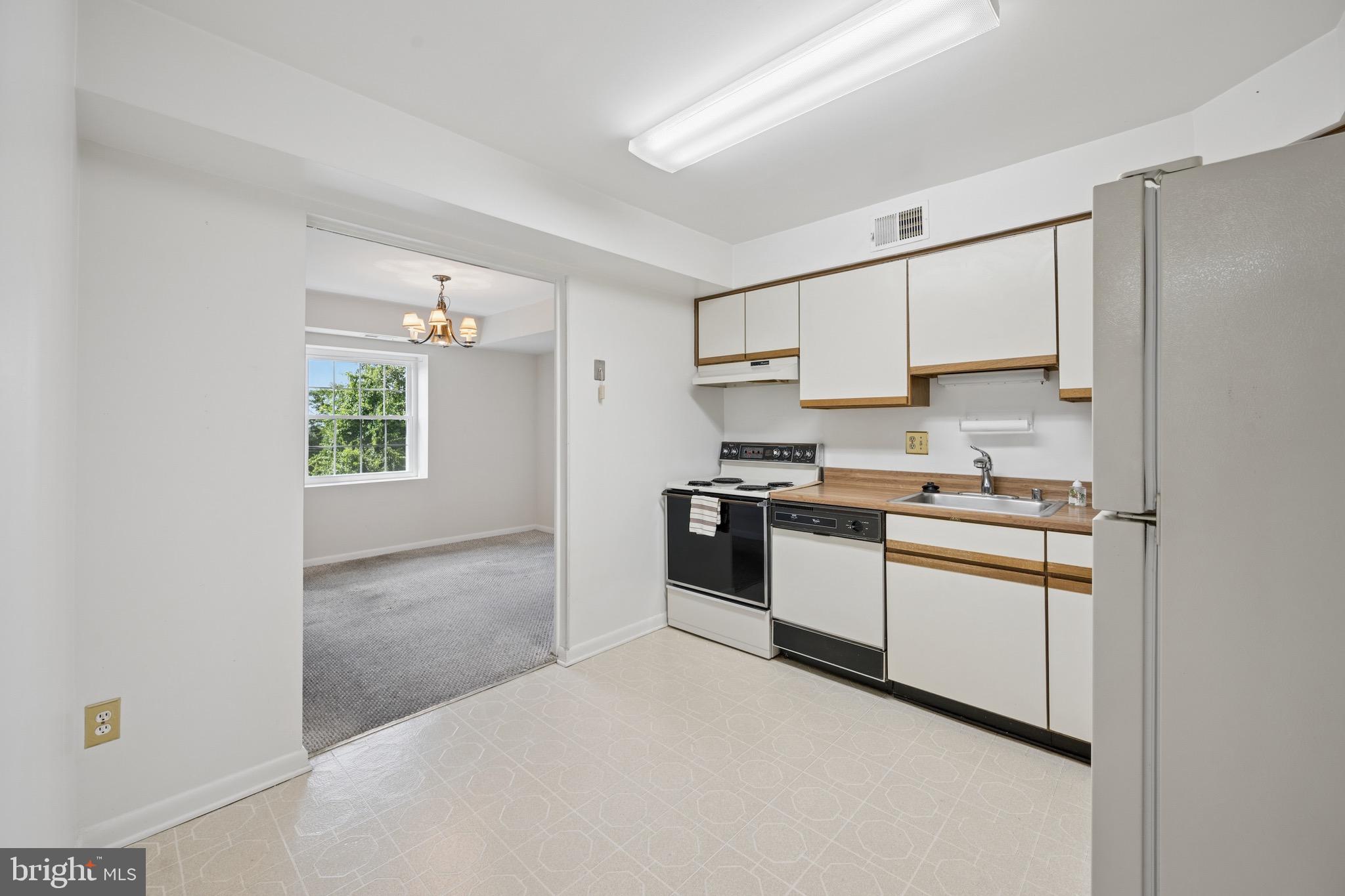 10 BROOKING COURT 302