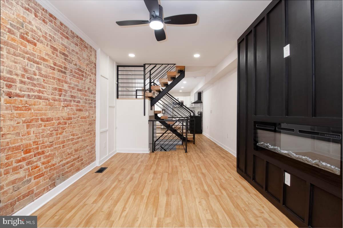 WASHINGTON VILLAGE - Residential