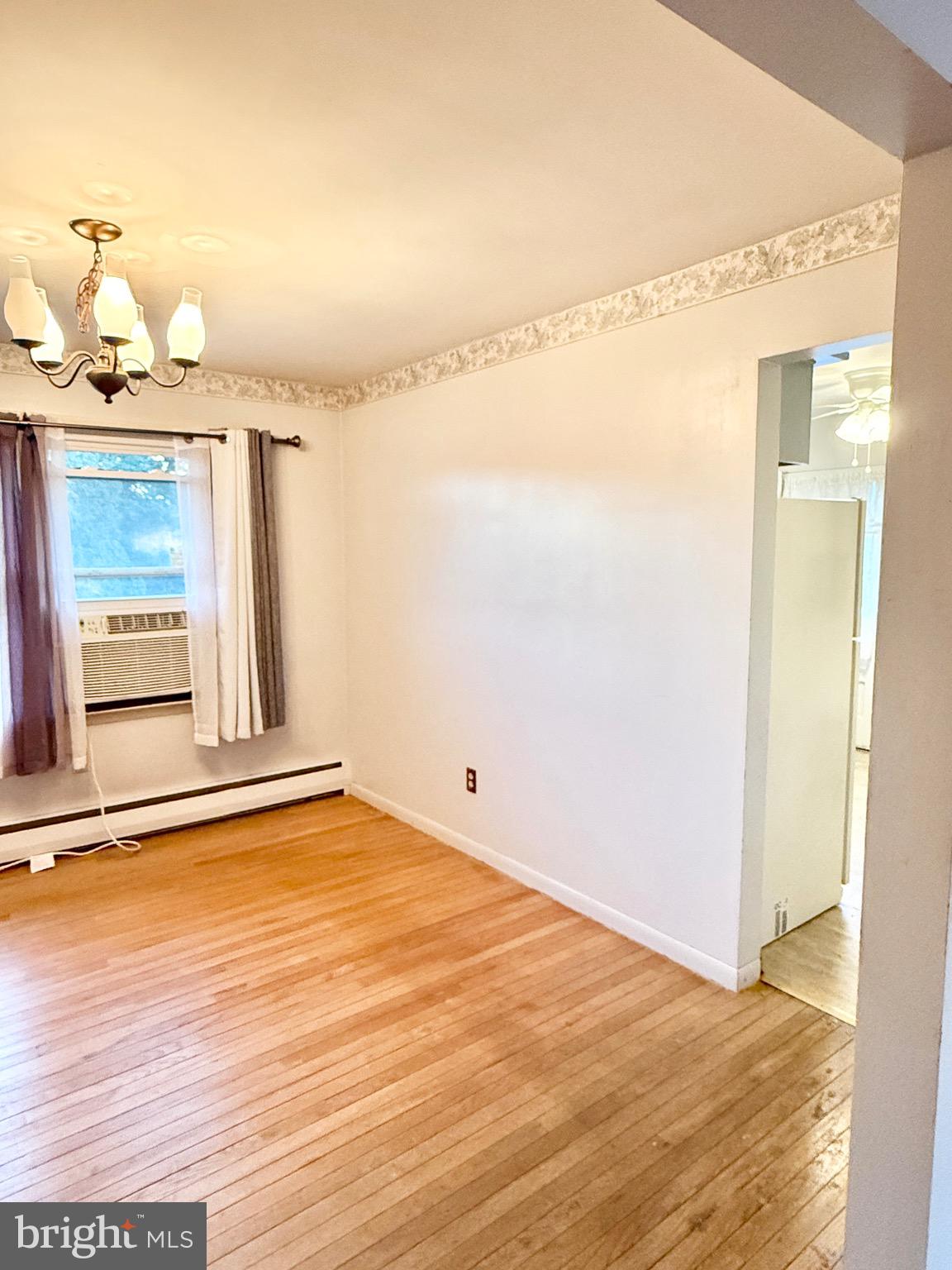 CRESTWOOD - Residential