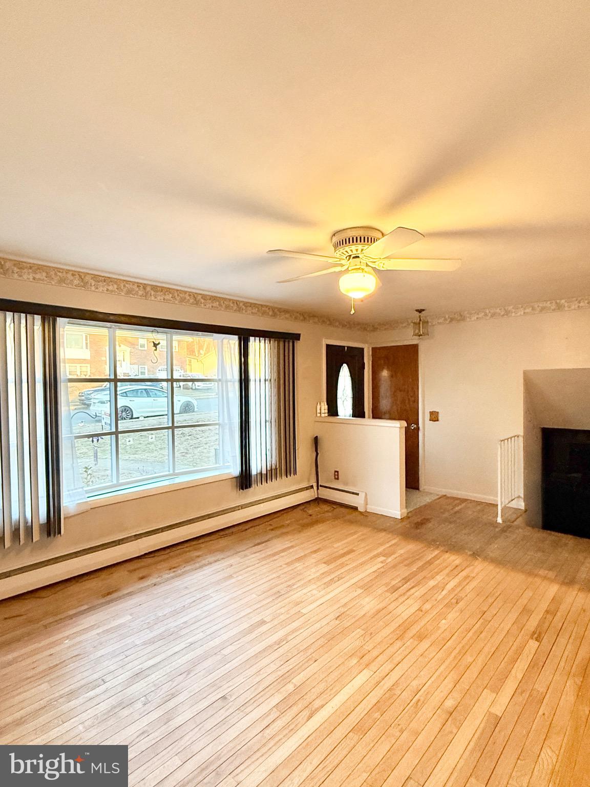 CRESTWOOD - Residential