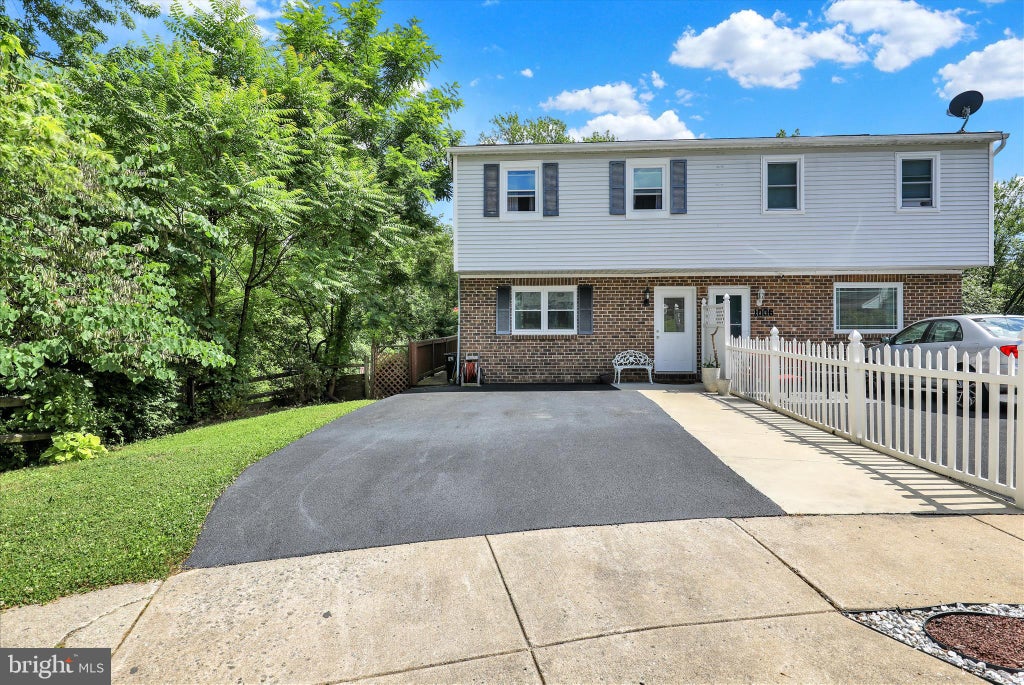 Photo of 1008 Cloverton Drive, COLUMBIA, PA 17512 (MLS # PALA2090236)