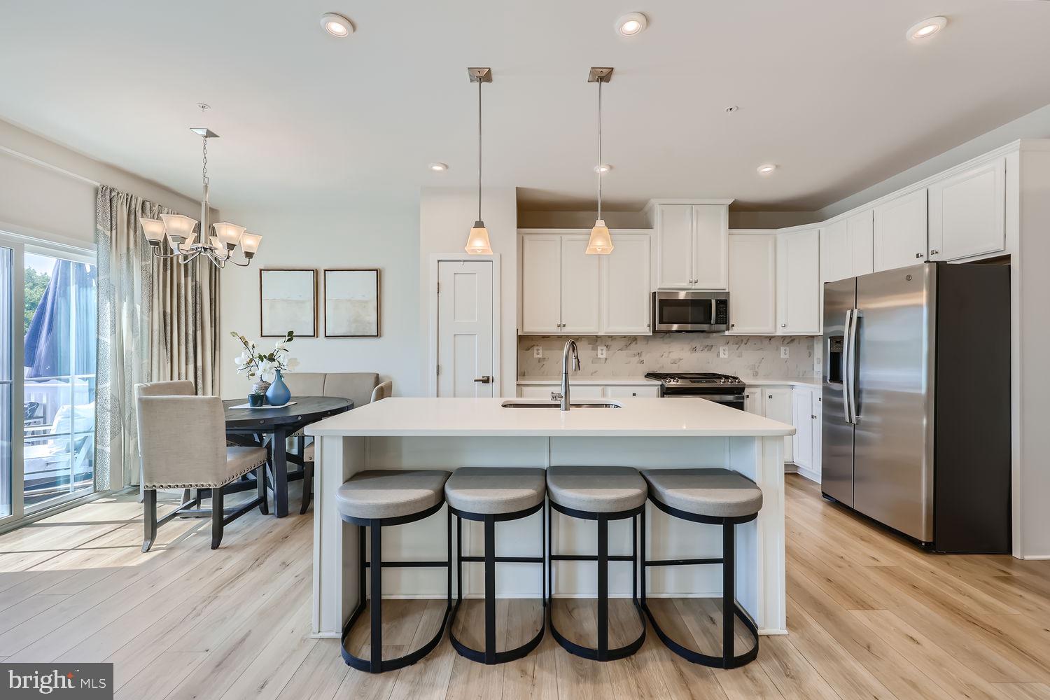 JAMES RUN CARRIAGE HOMES - Residential