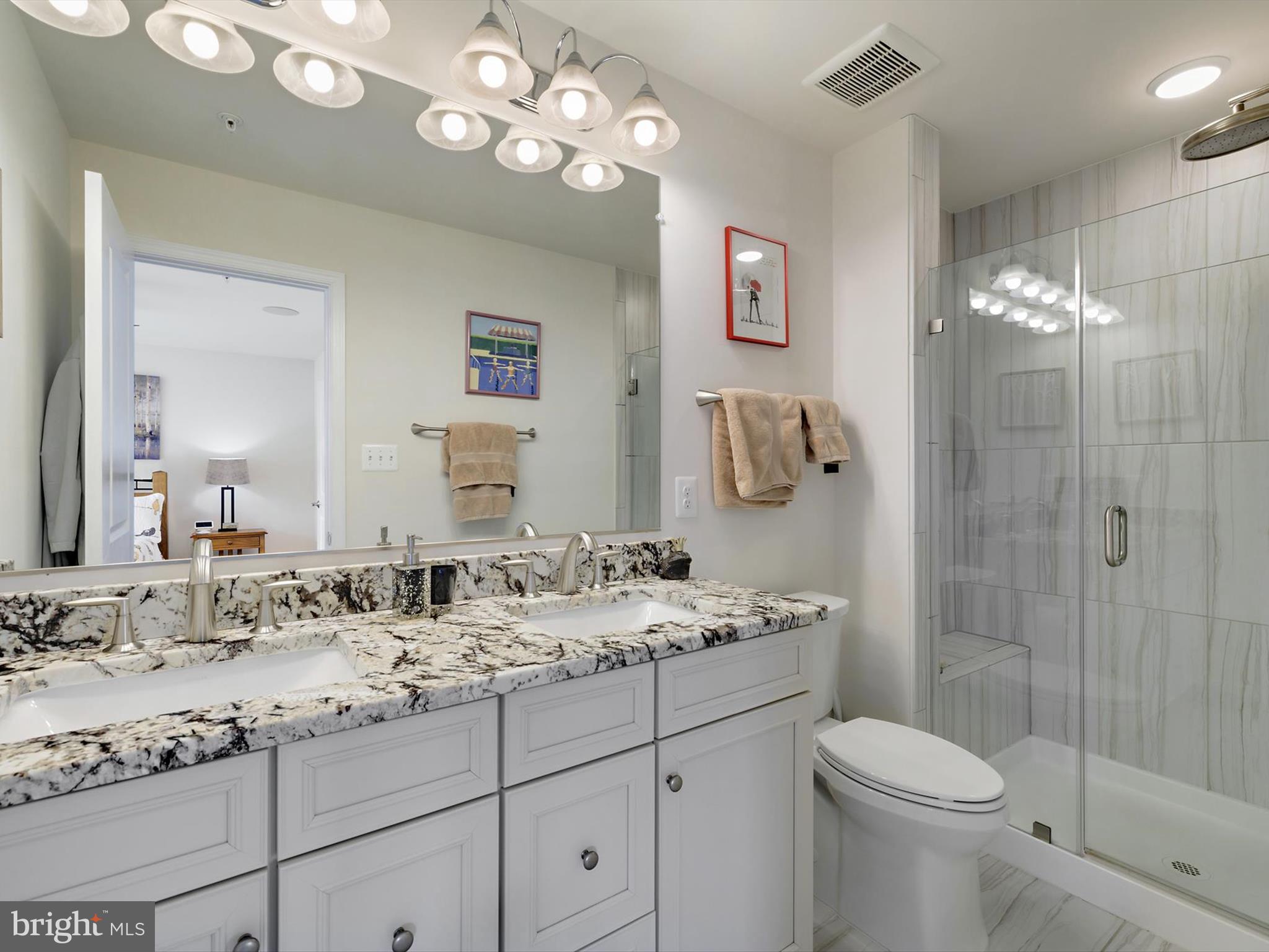 METRO POINTE - Residential