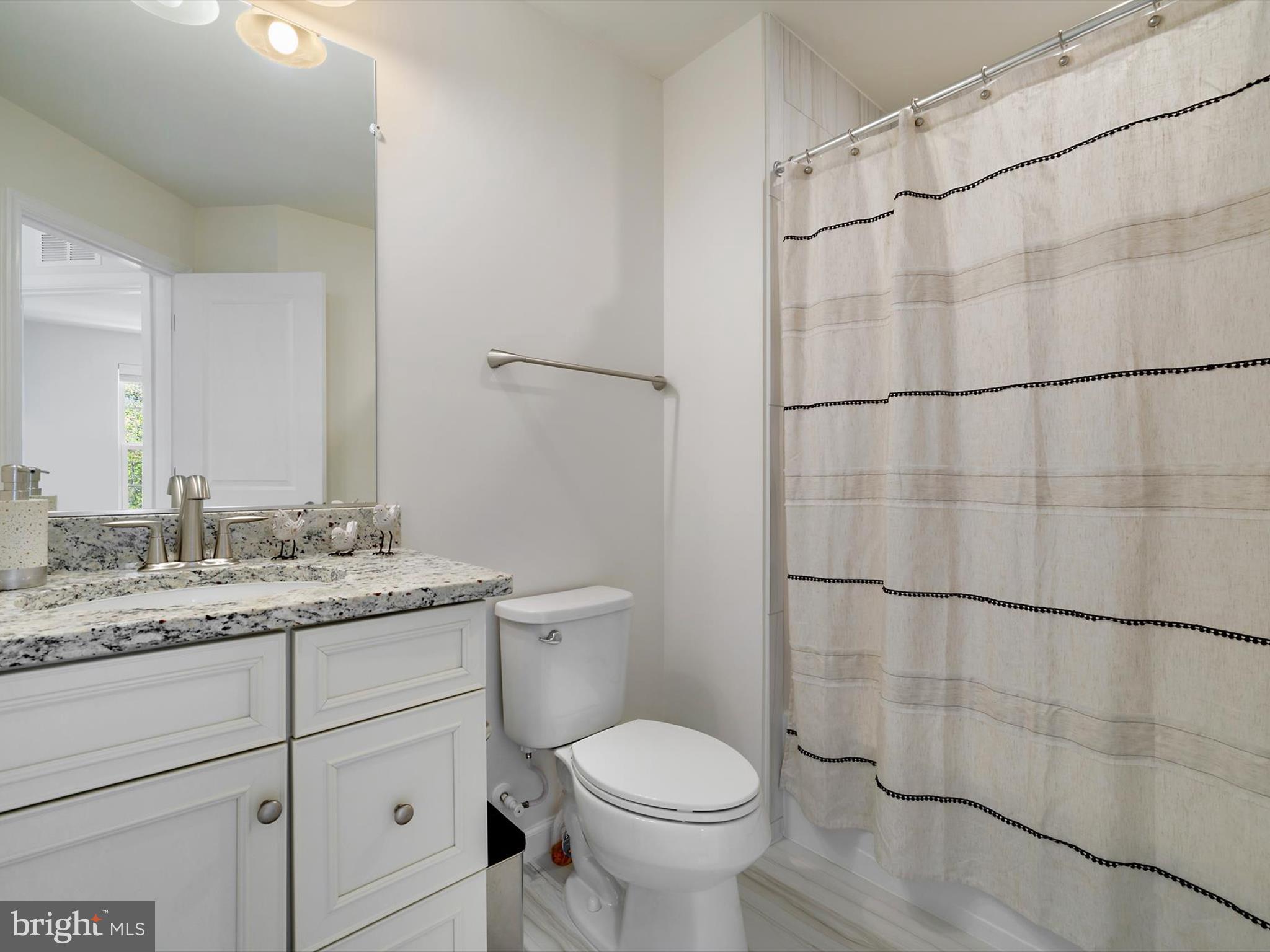 METRO POINTE - Residential