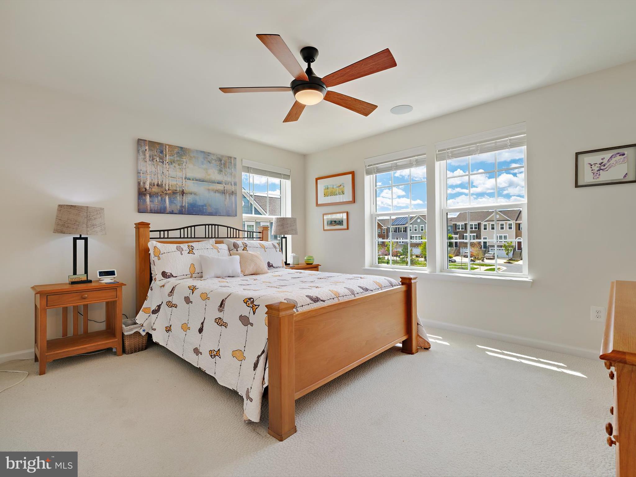 METRO POINTE - Residential