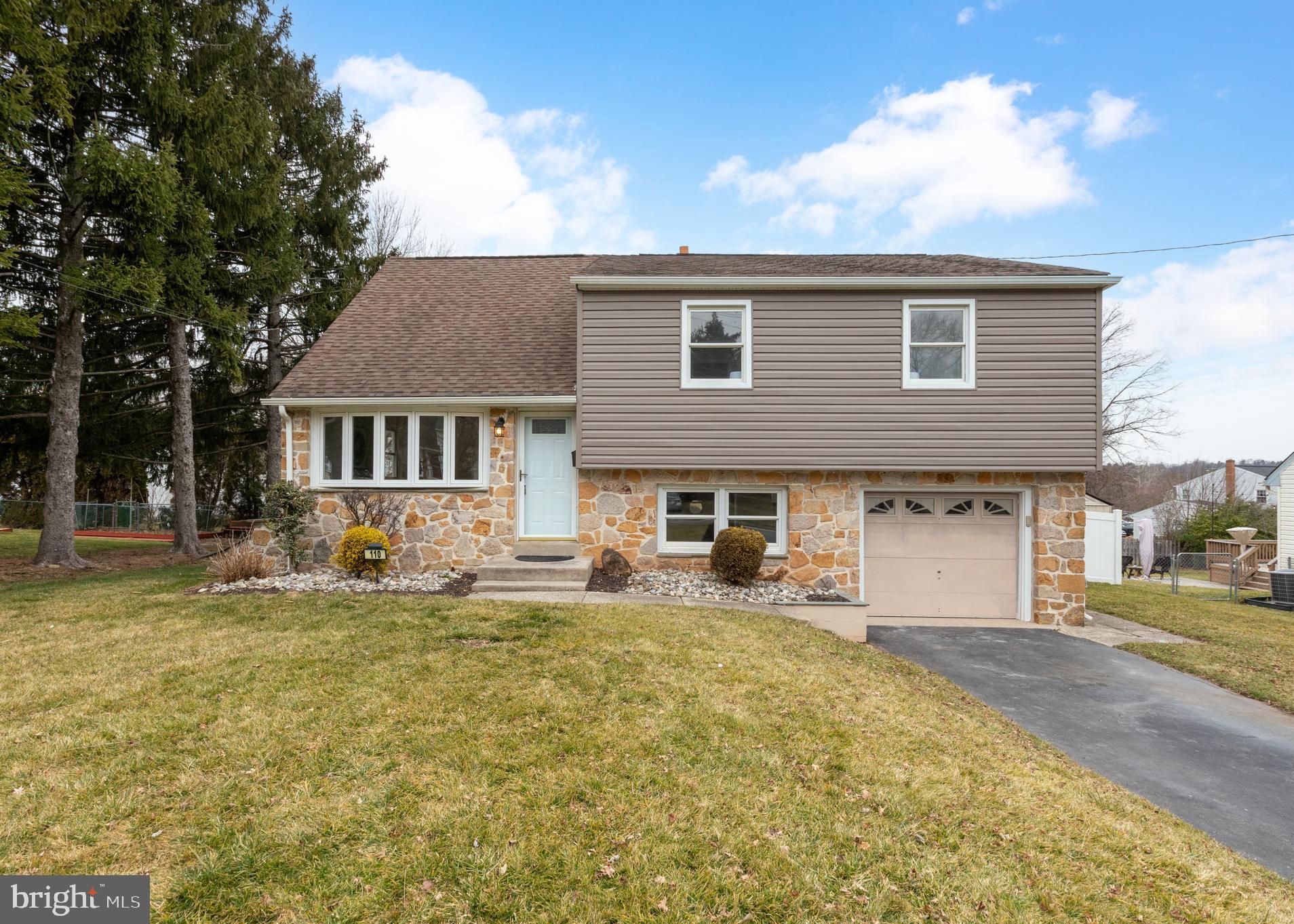 LOWELL HILLS - Residential