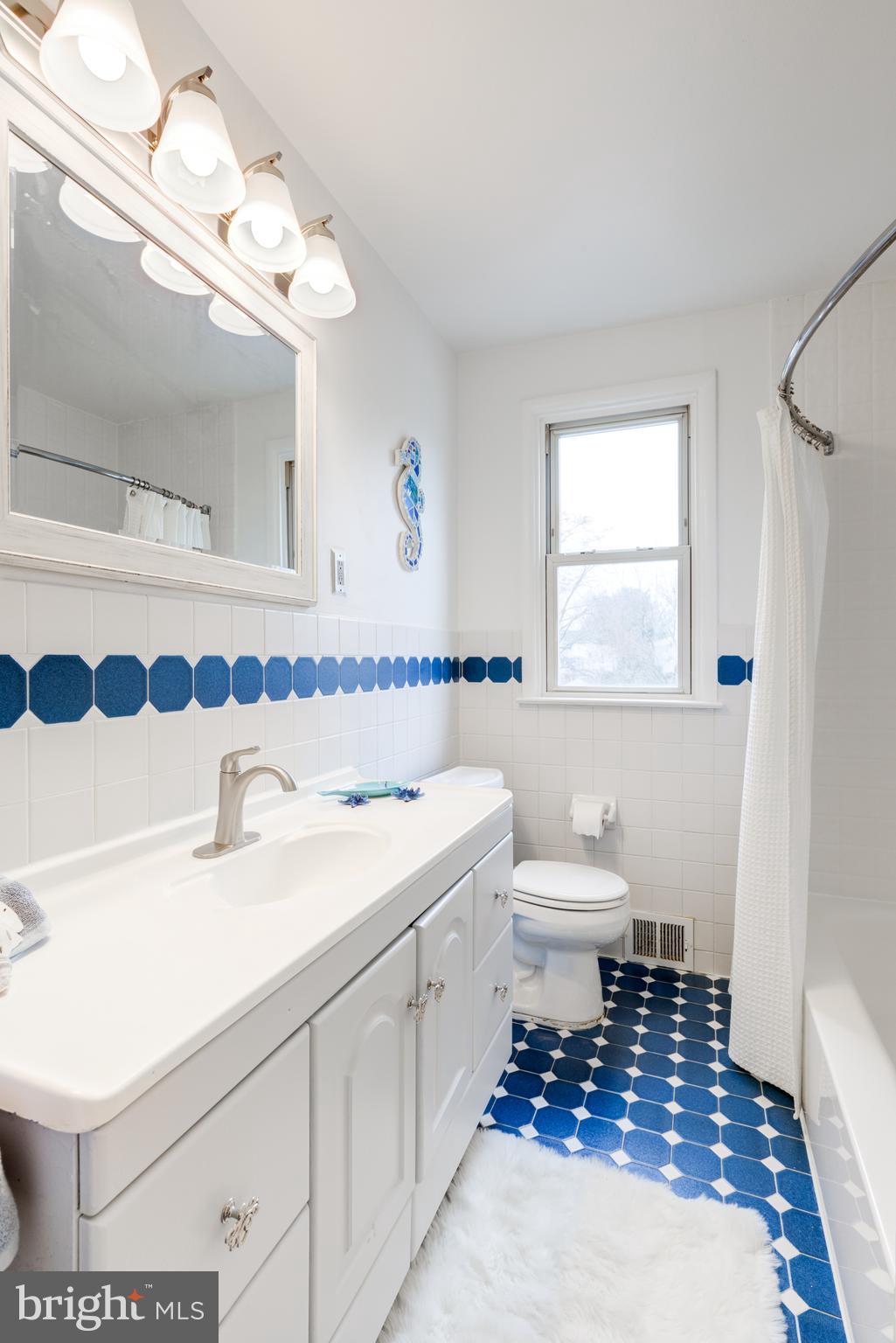 LOWELL HILLS - Residential