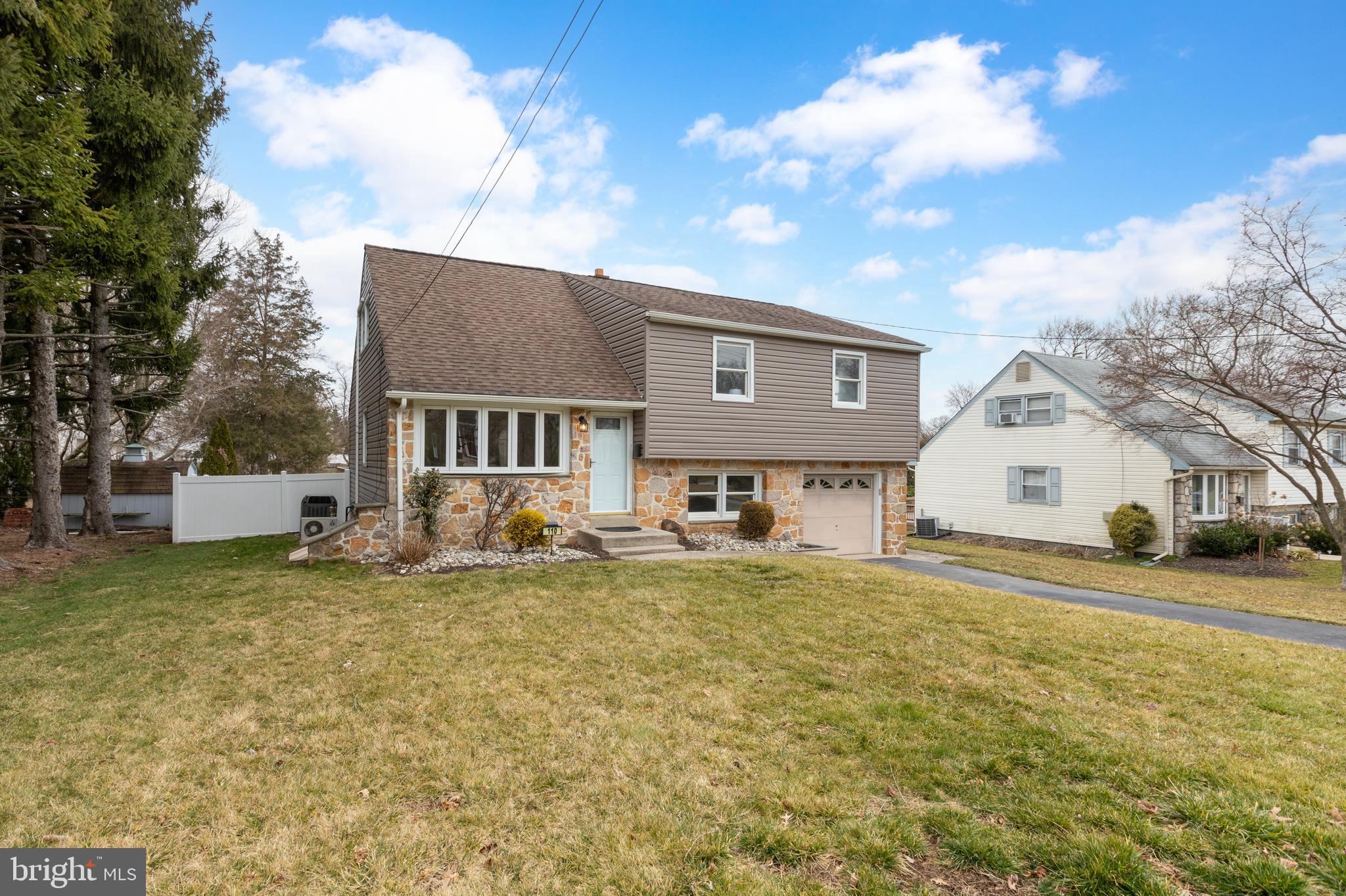 LOWELL HILLS - Residential