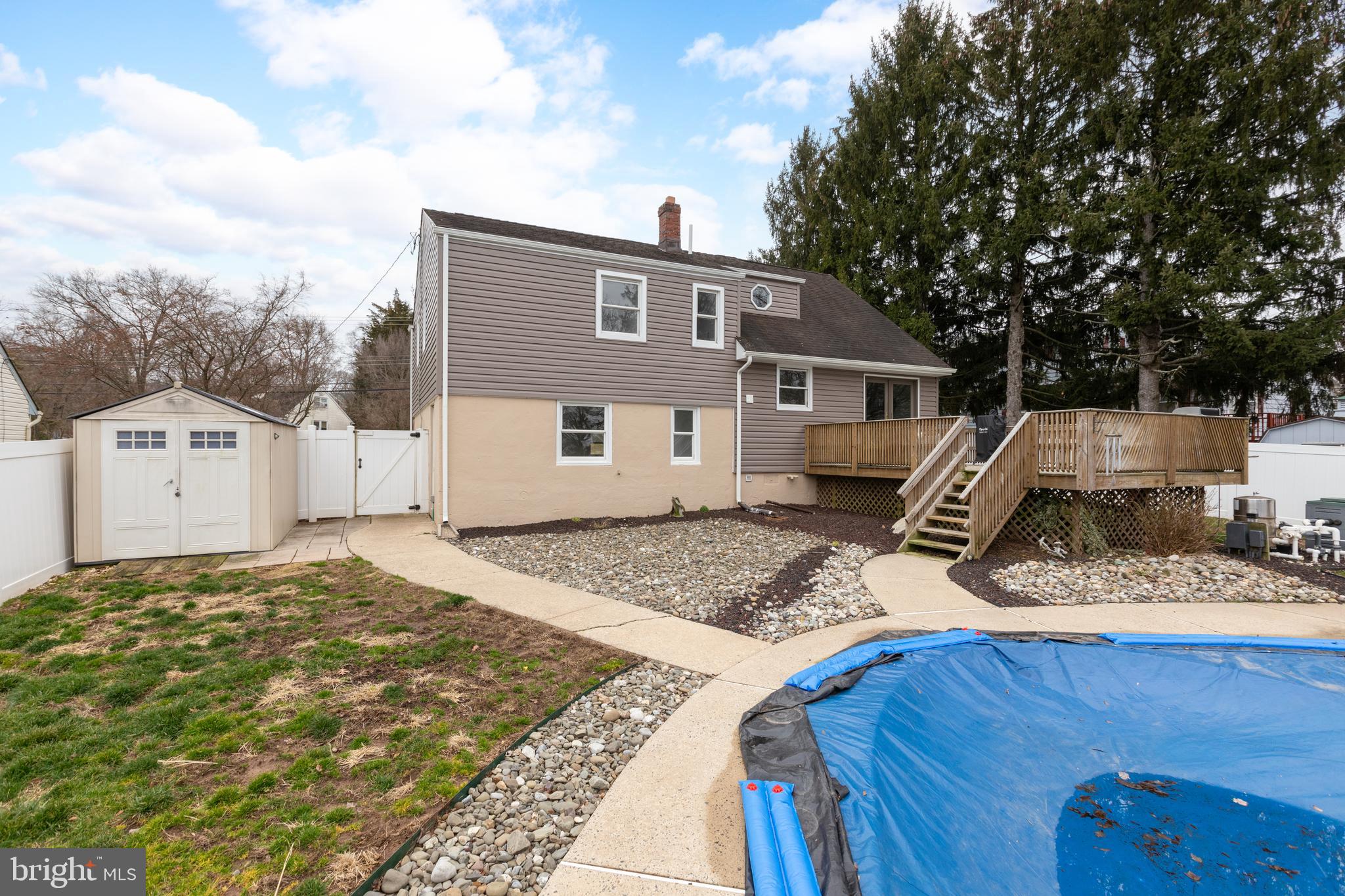 LOWELL HILLS - Residential