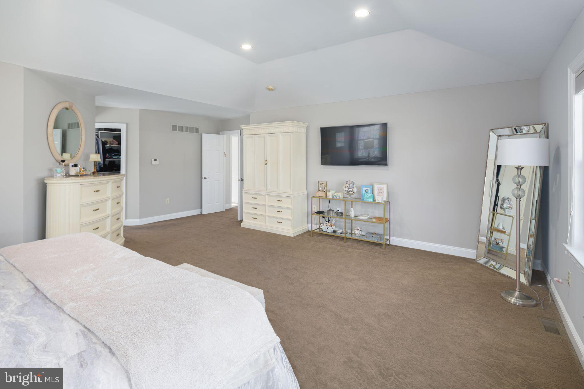 THE RESERVE - Residential