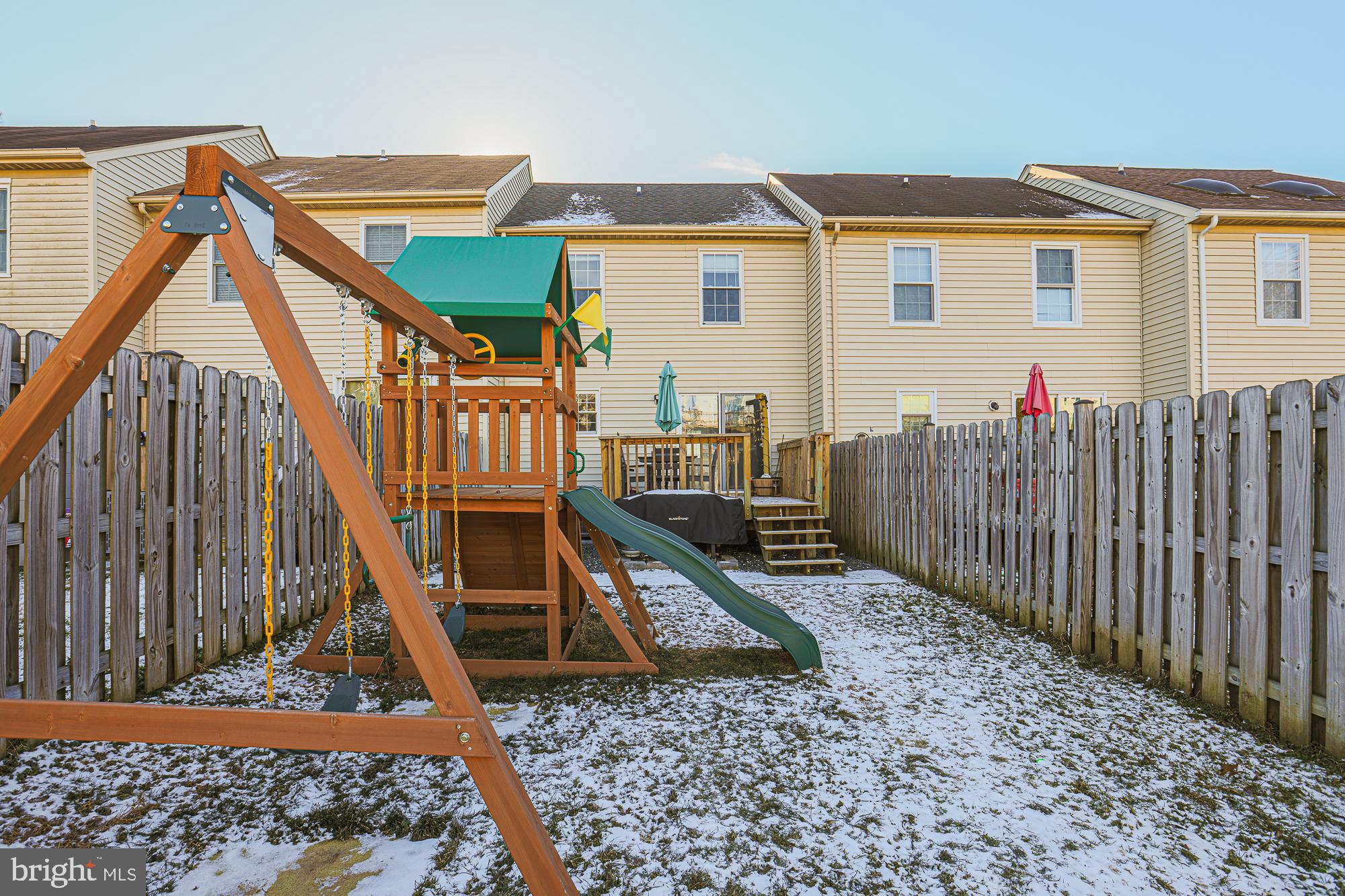 CONSTANT FRIENDSHIP - Residential