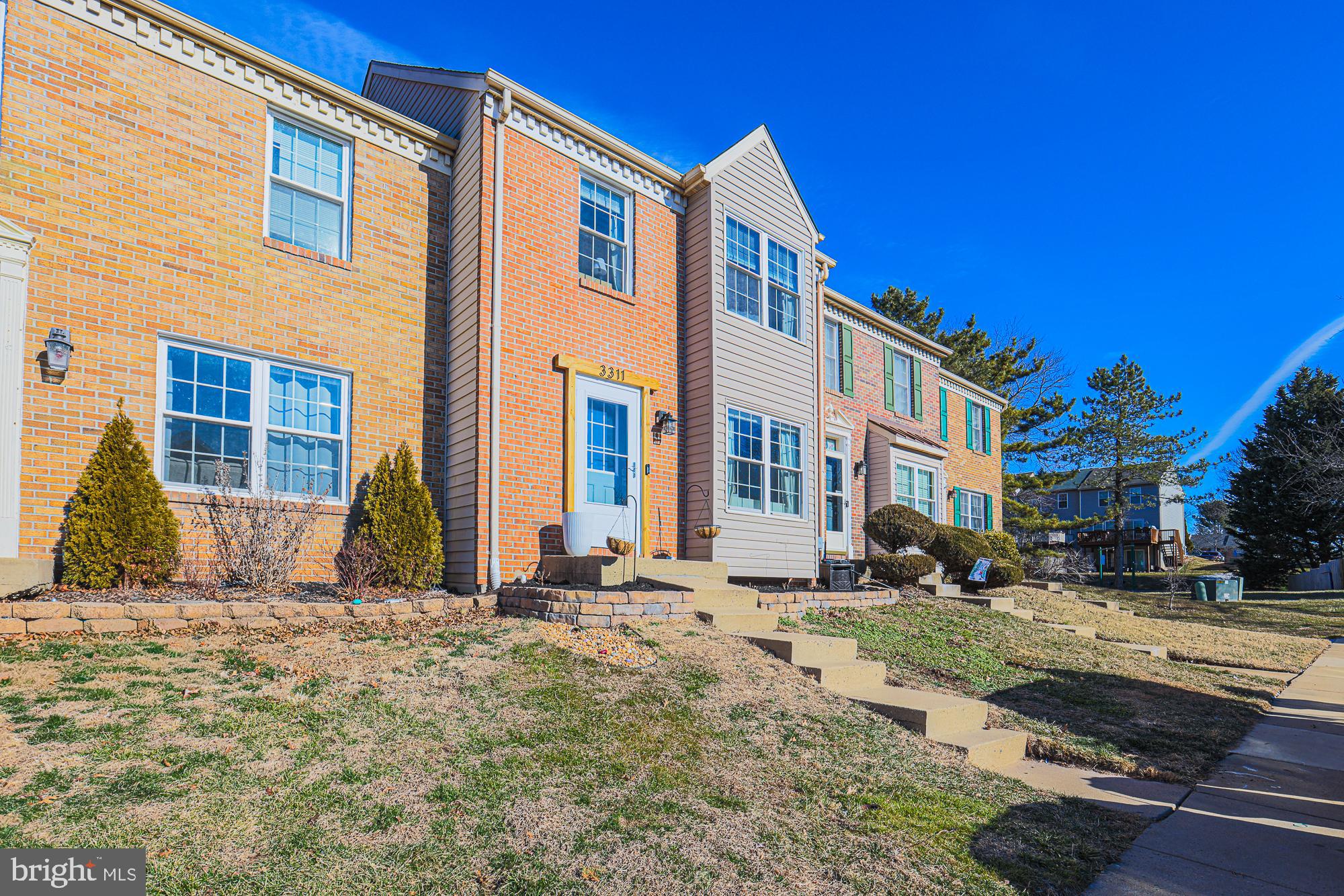 CONSTANT FRIENDSHIP - Residential