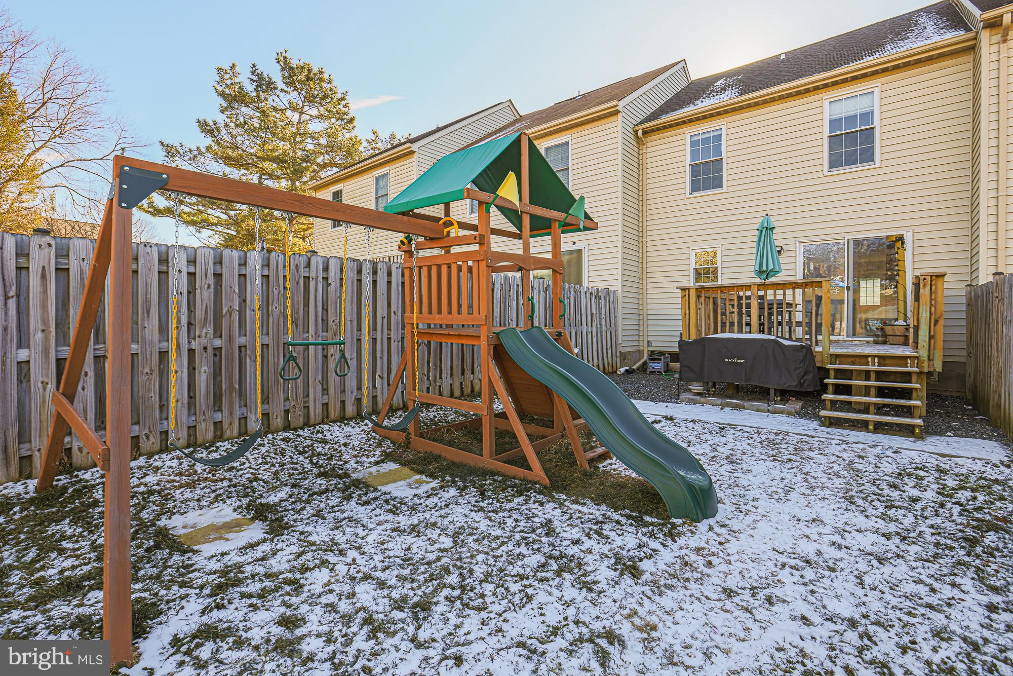 CONSTANT FRIENDSHIP - Residential