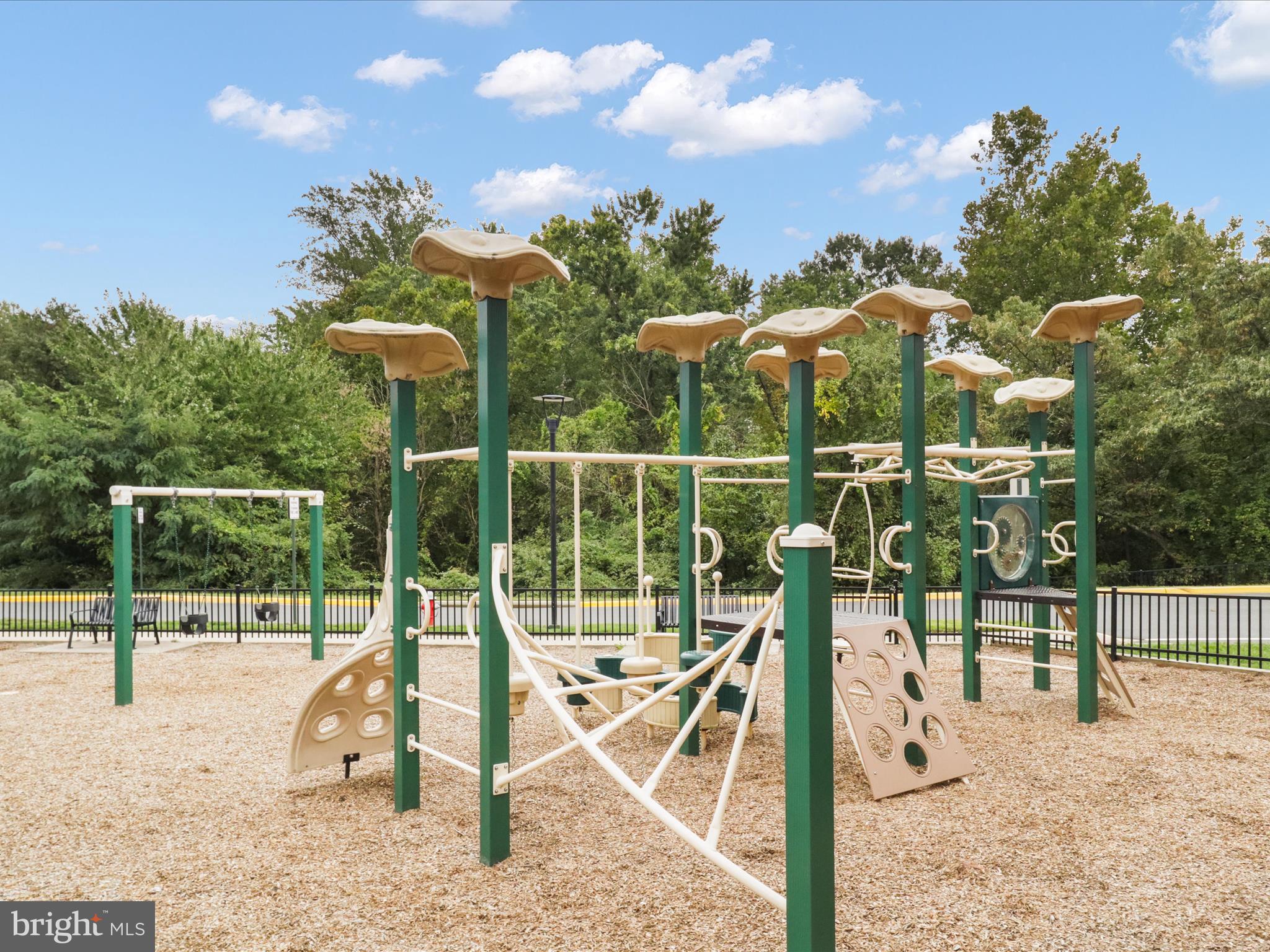 LAUREL HILL - Residential