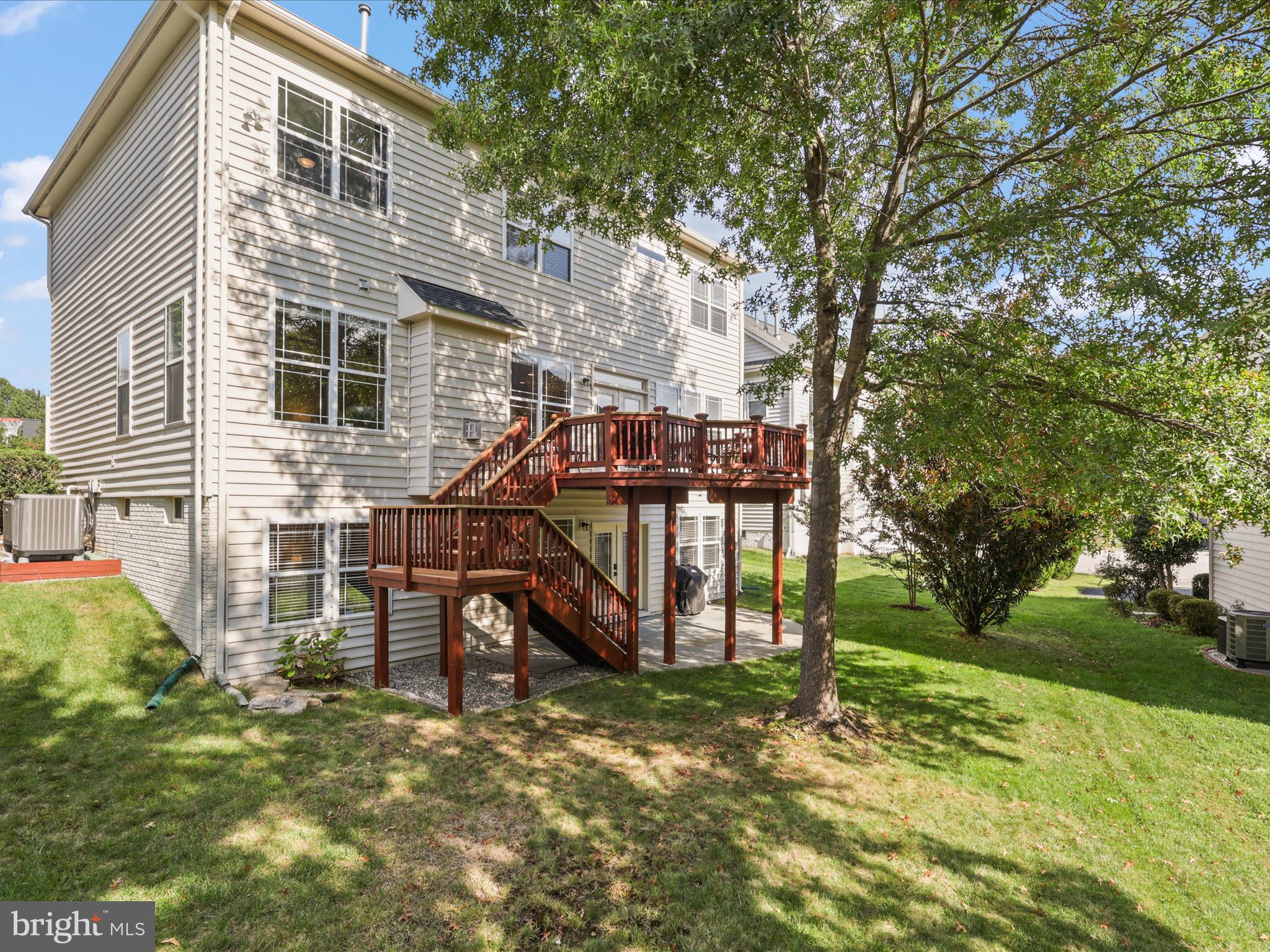 LAUREL HILL - Residential