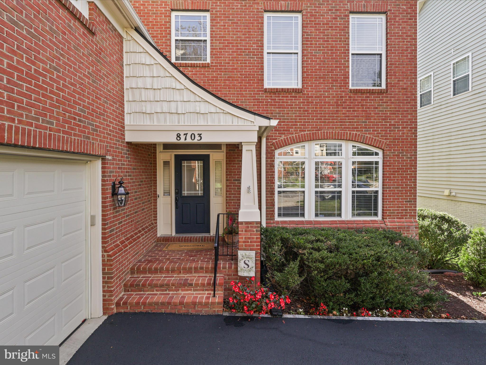 LAUREL HILL - Residential