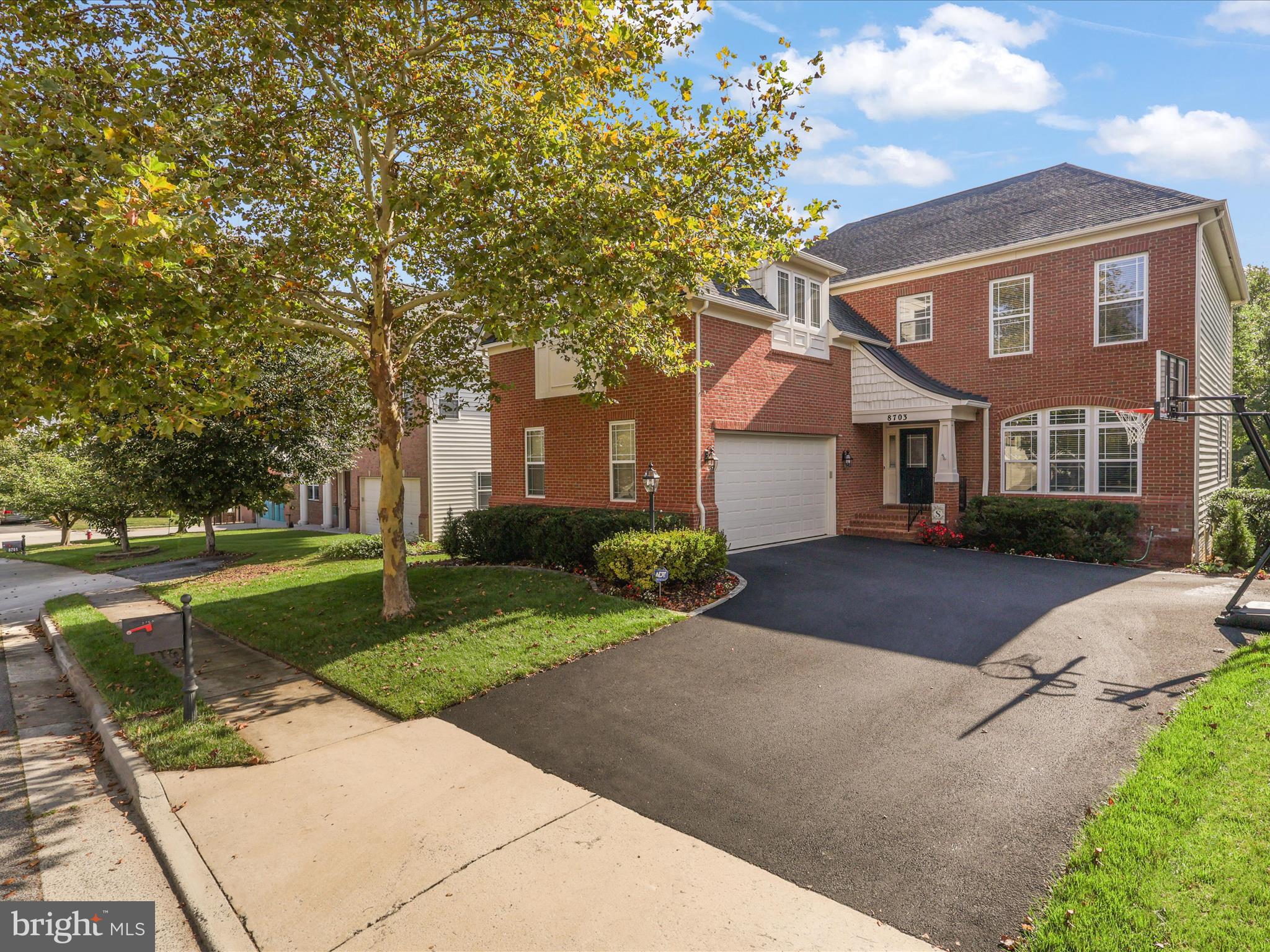 LAUREL HILL - Residential