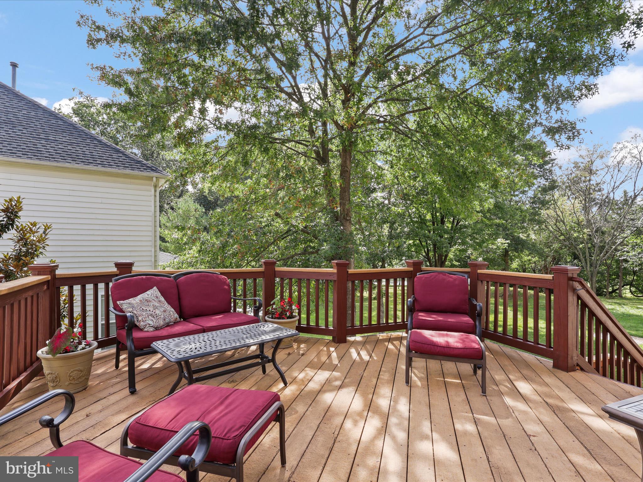 LAUREL HILL - Residential