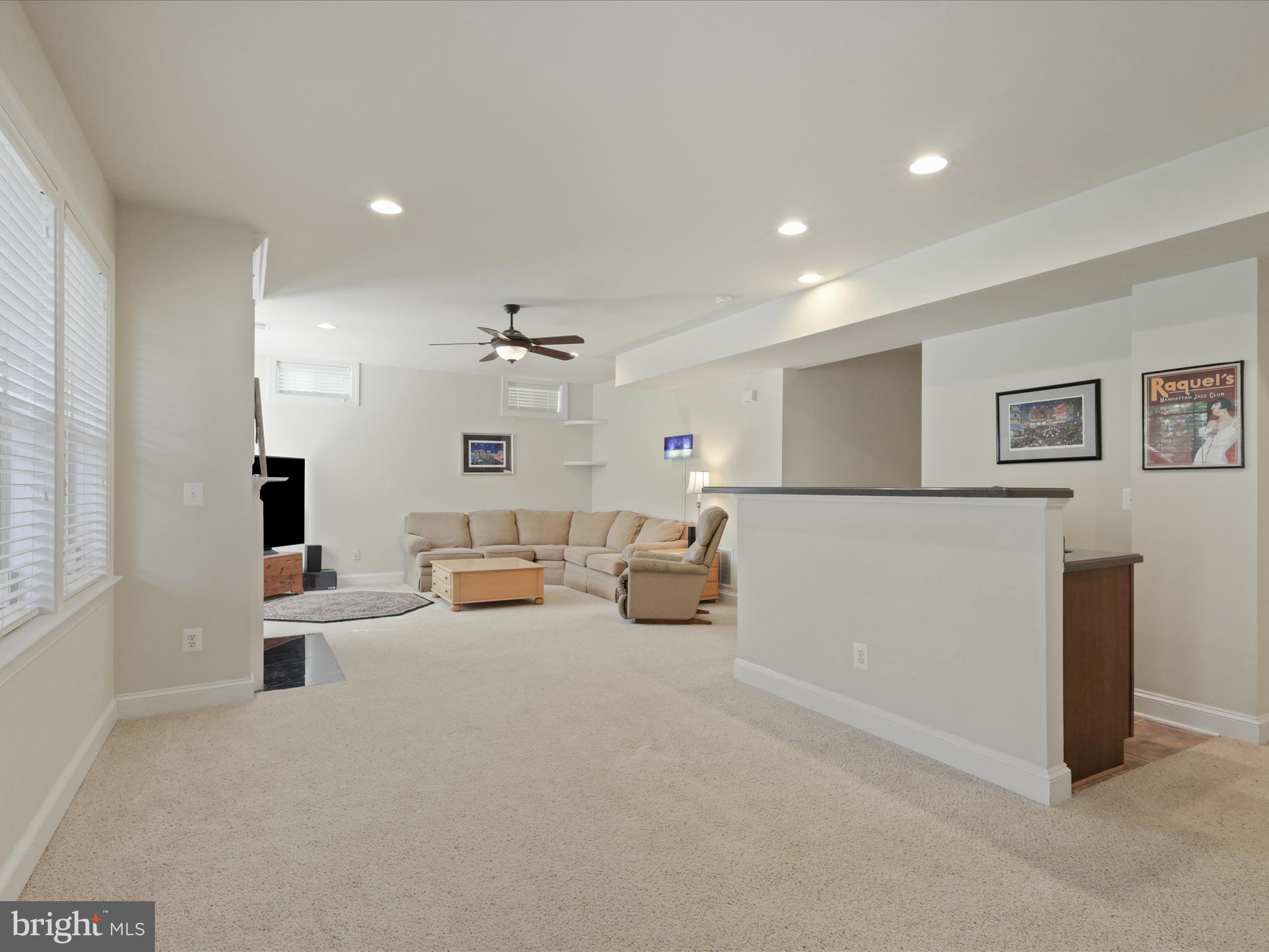 LAUREL HILL - Residential