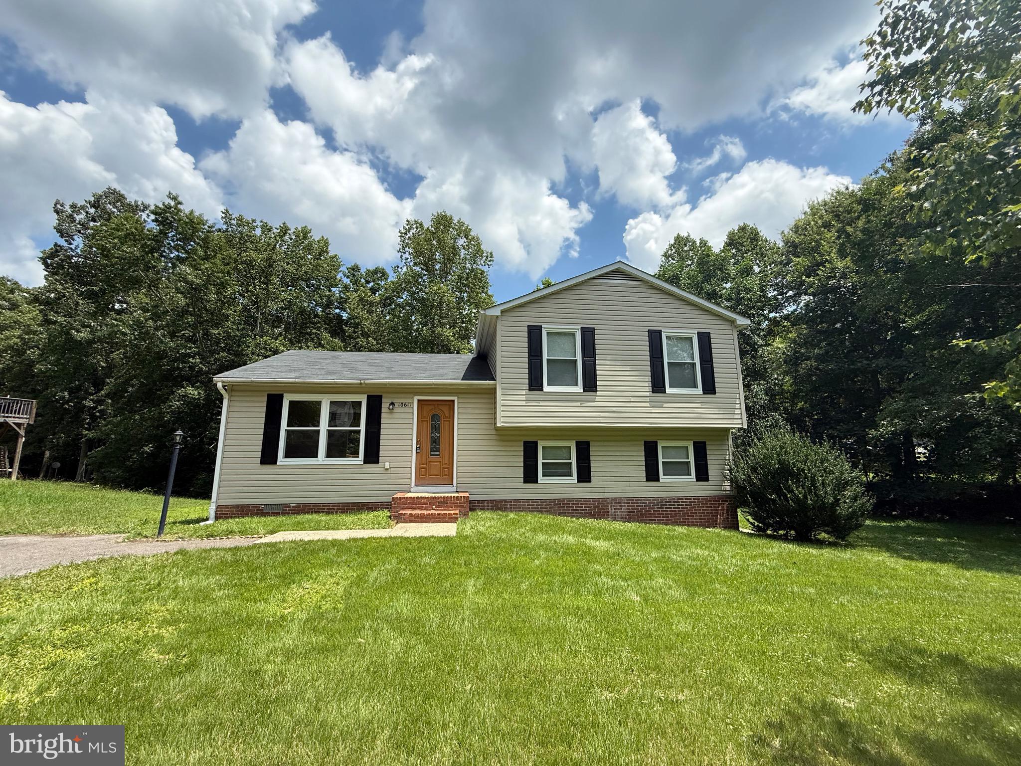 10611 COBBLESTONE DRIVE
