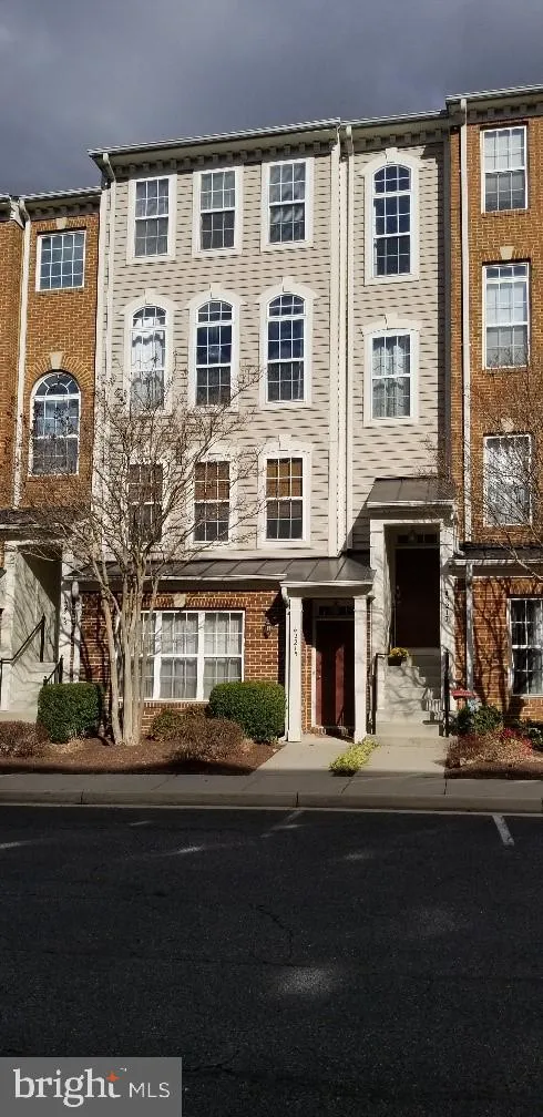 42215 Black Rock Terrace, Aldie, VA 20105
