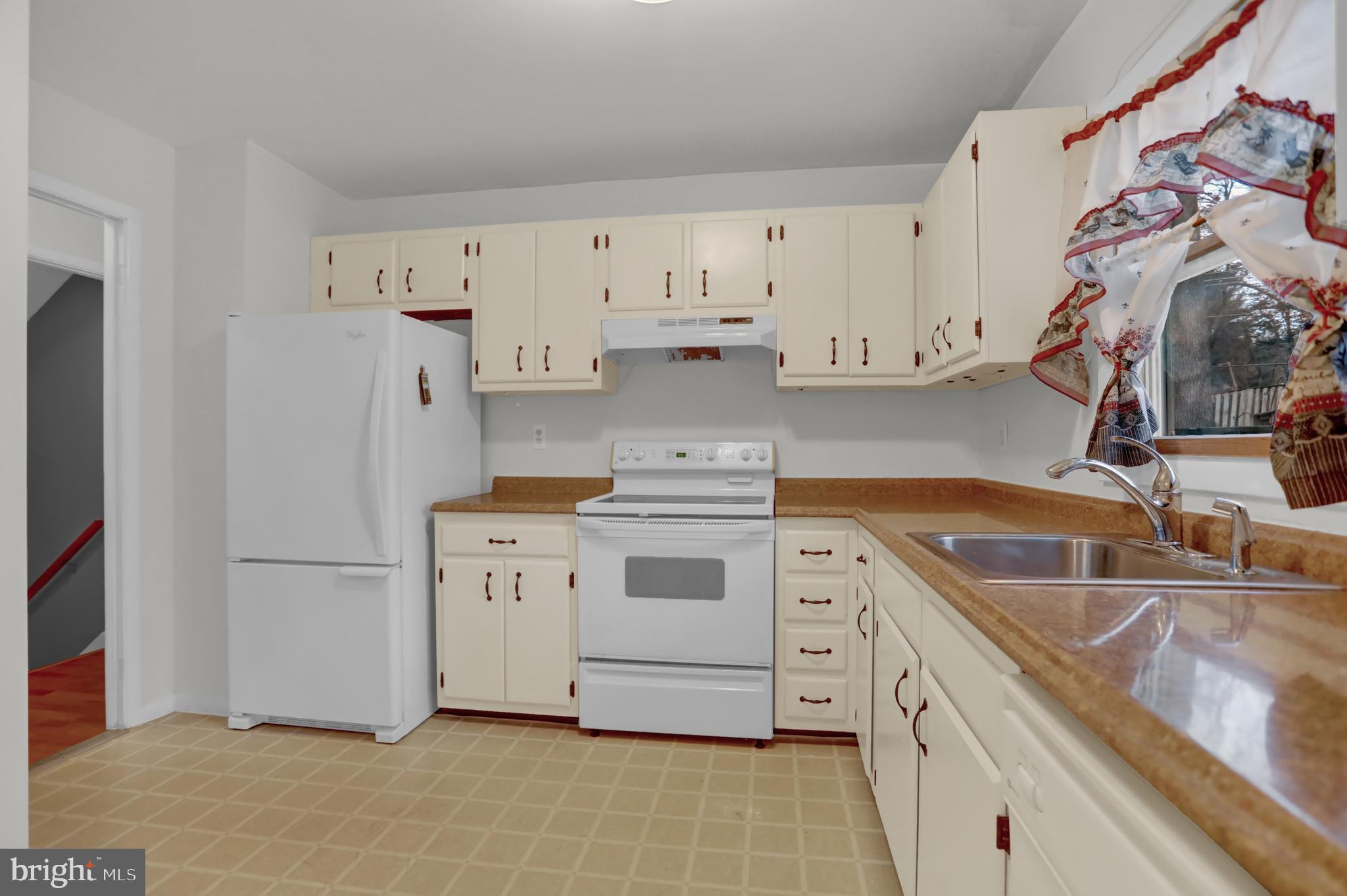 VILLAGE OF OLDE MILL - Residential