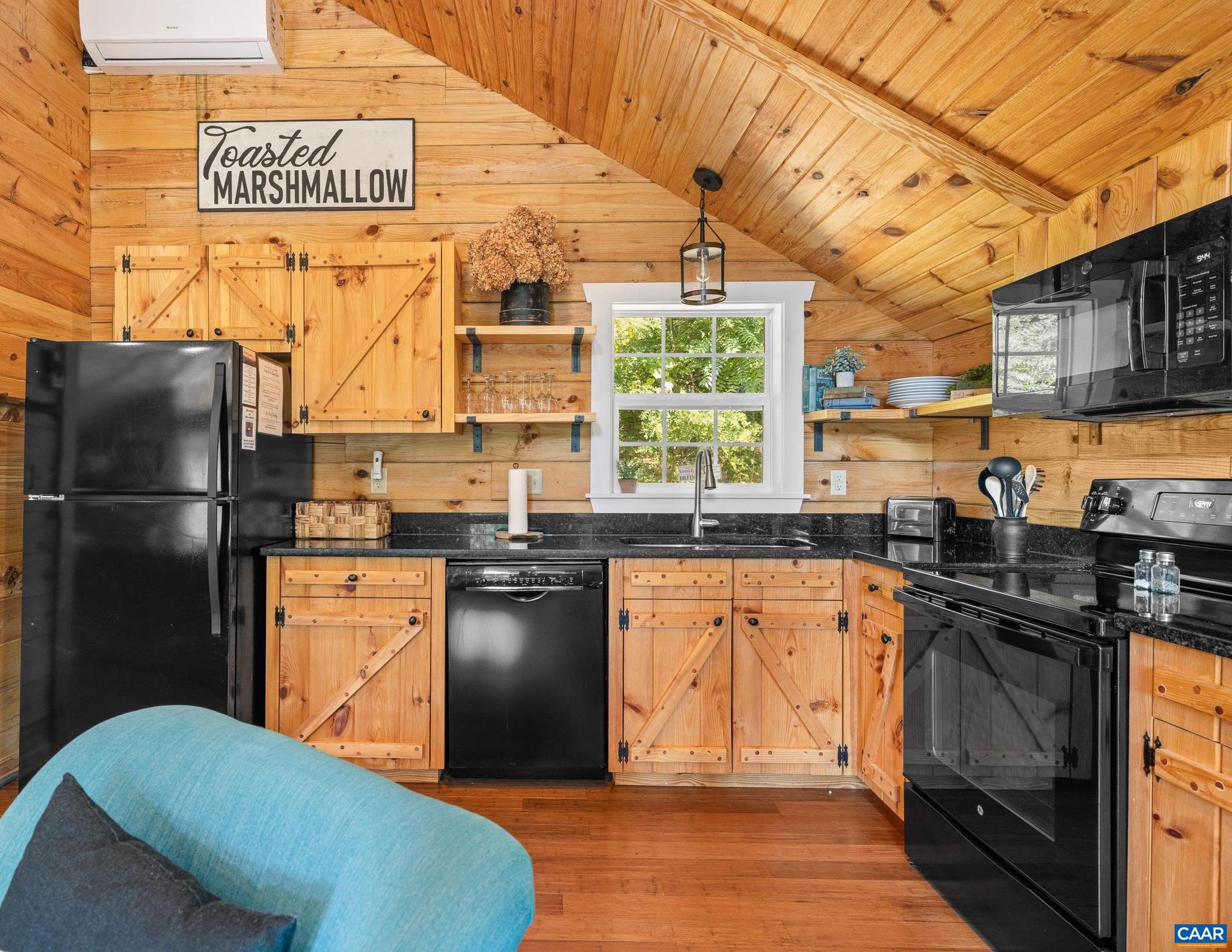 DOGWOOD VALLEY - Residential