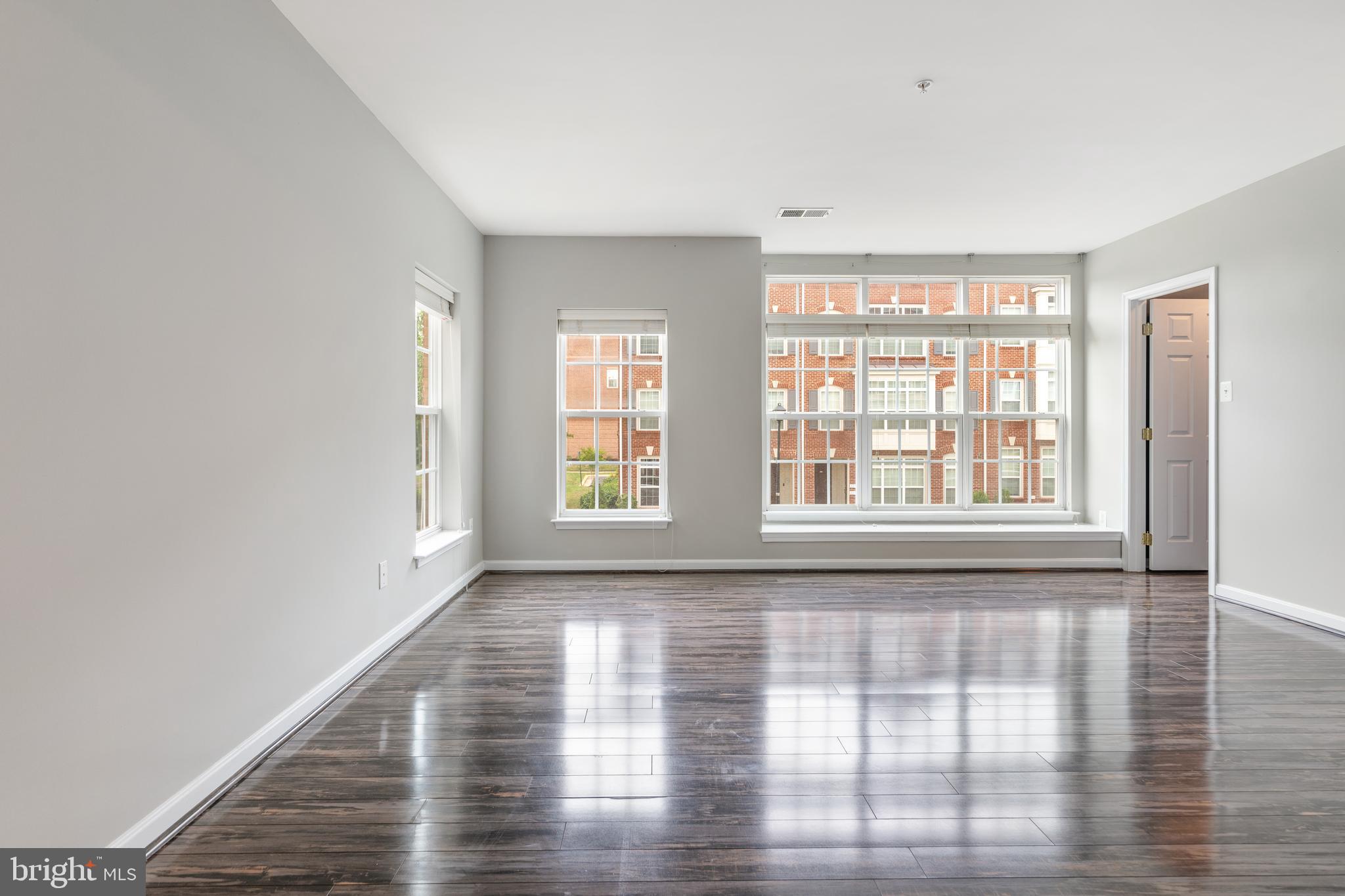 RESIDENCES AT BRAMBLETON - Residential Lease