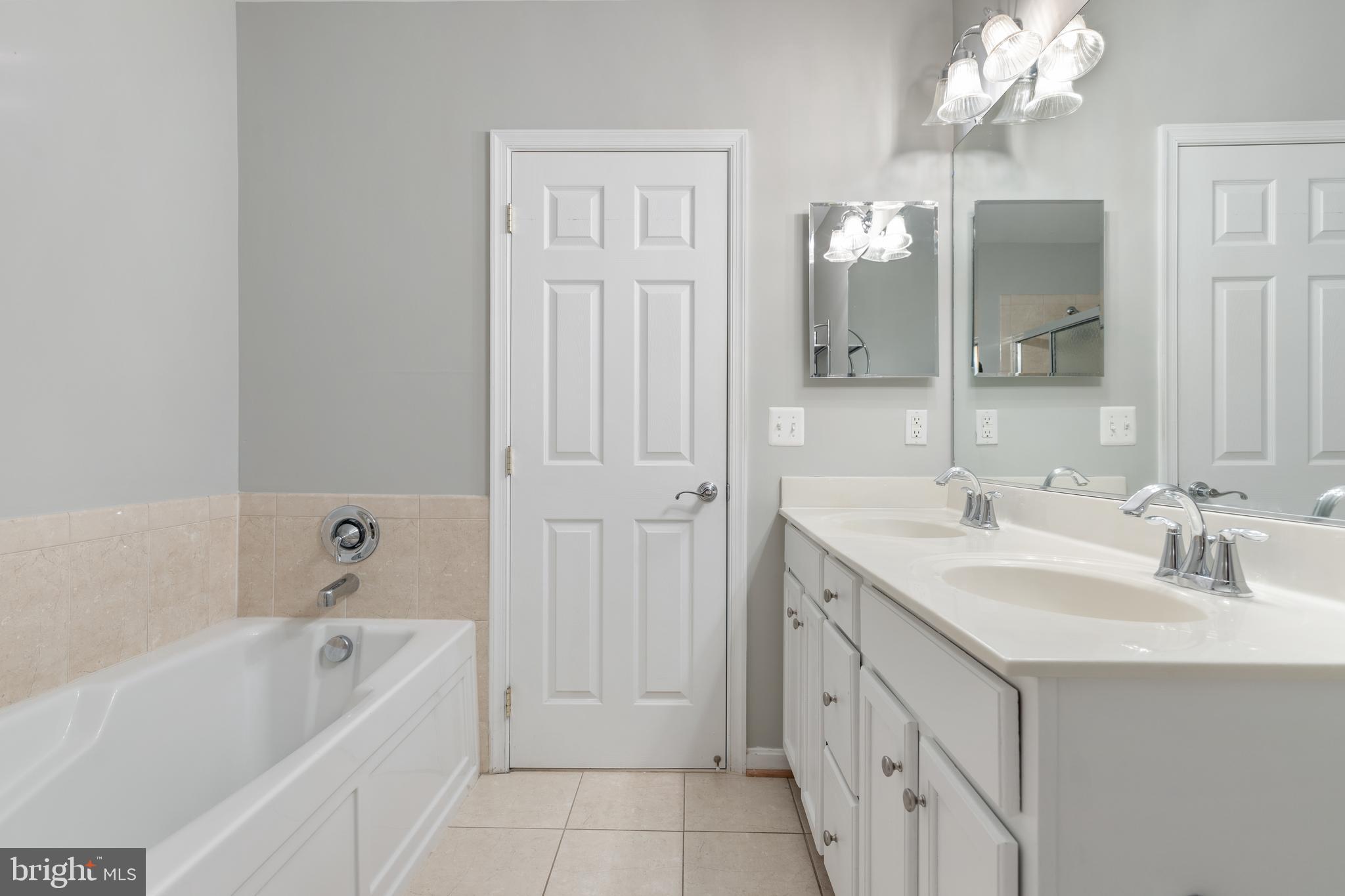 RESIDENCES AT BRAMBLETON - Residential Lease