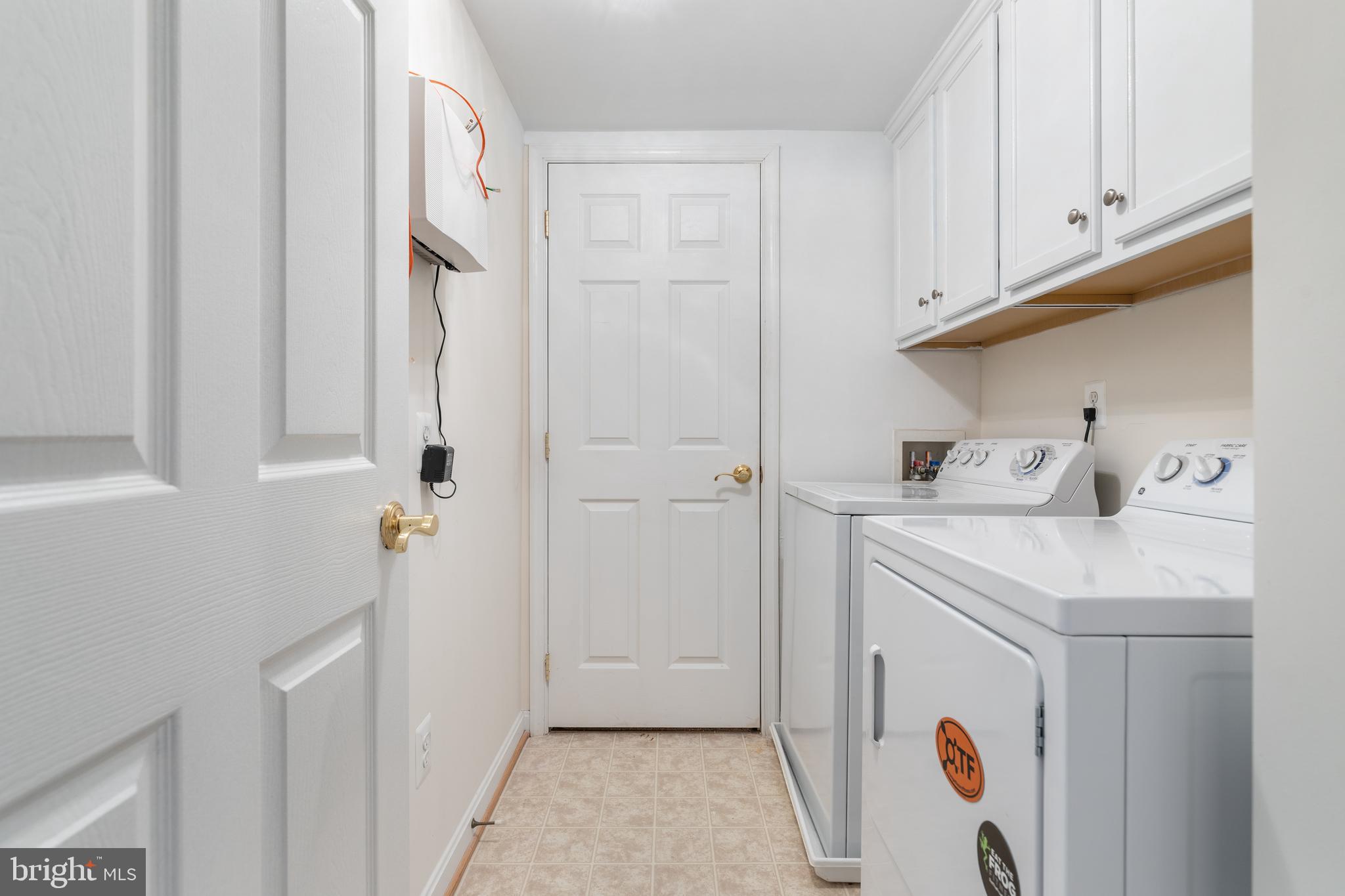 RESIDENCES AT BRAMBLETON - Residential Lease