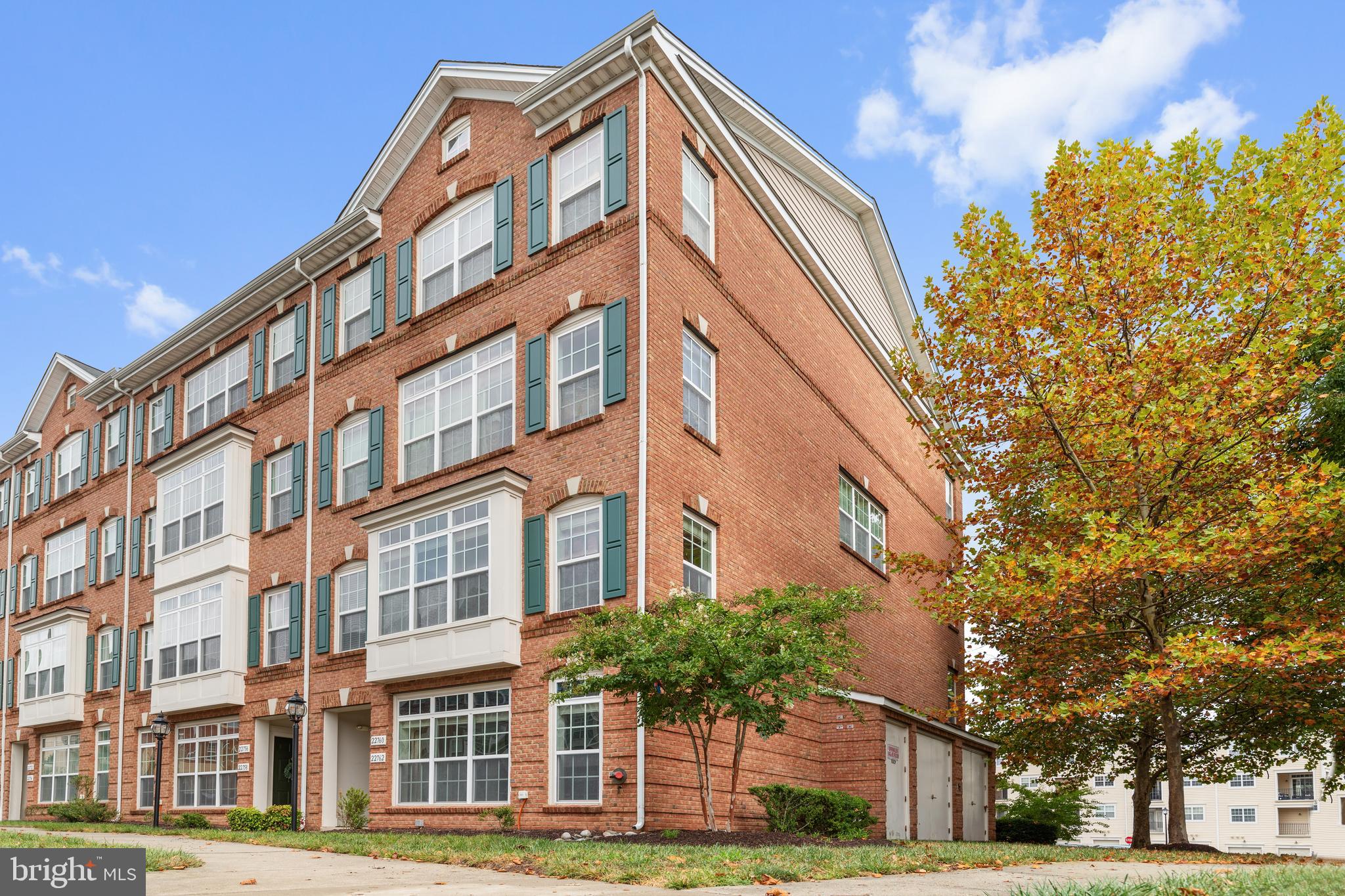 RESIDENCES AT BRAMBLETON - Residential Lease