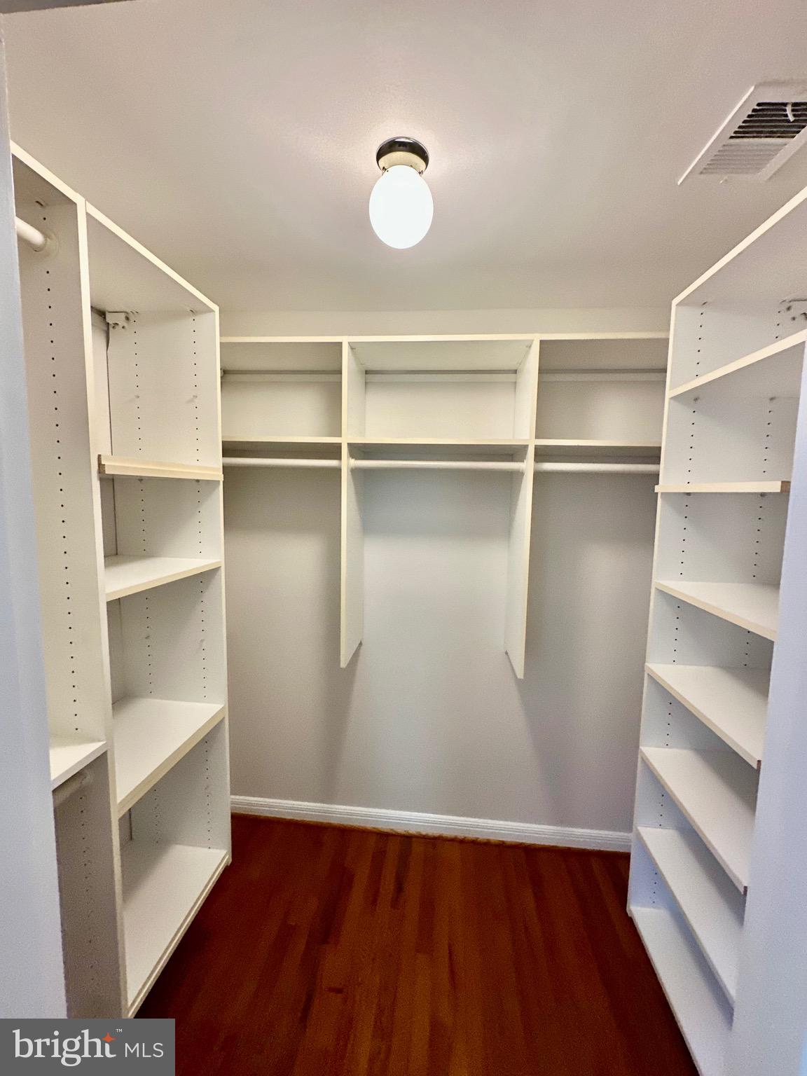 ONE BETHESDA CTR - Residential