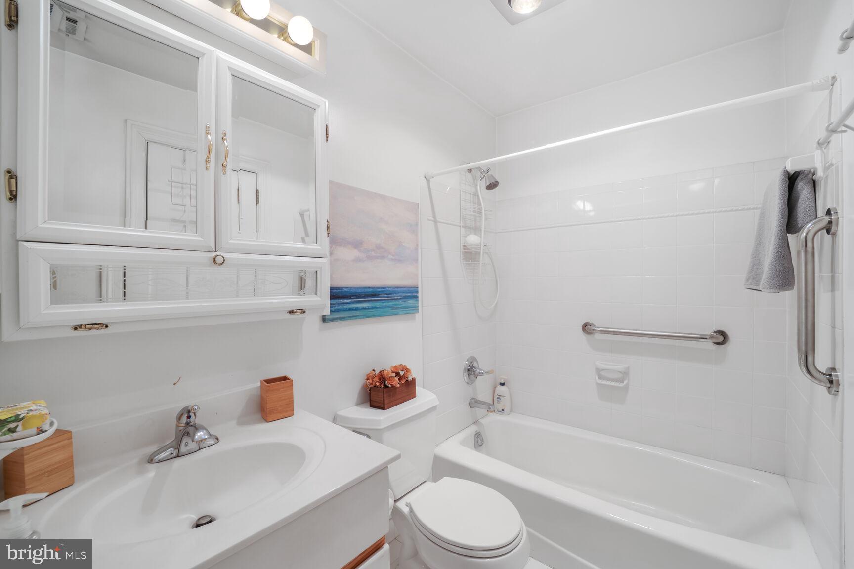 ONE BETHESDA CTR - Residential