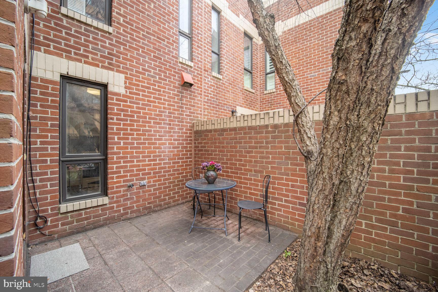 4820 HAMPDEN LANE R-5