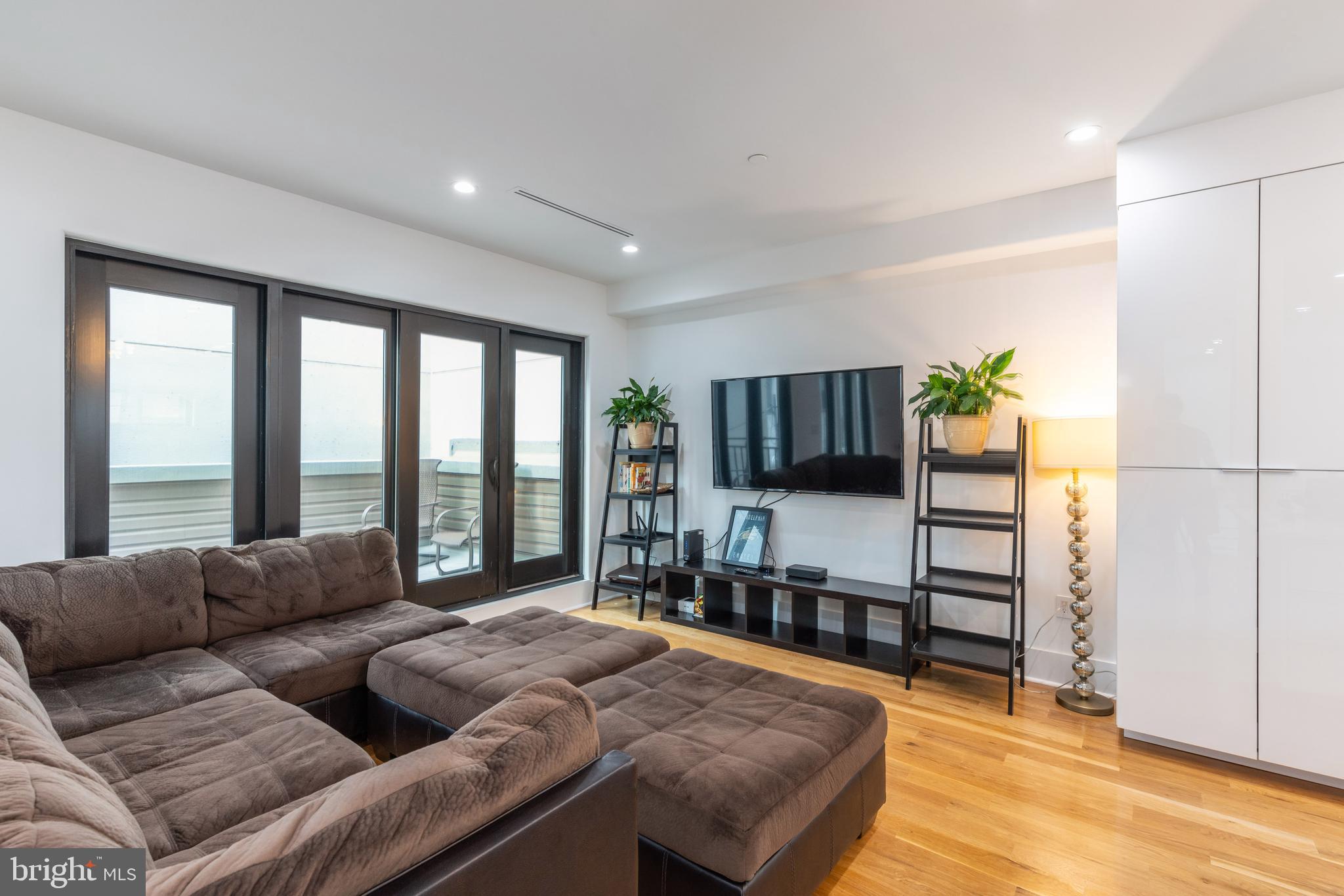 BELLA VISTA - Residential