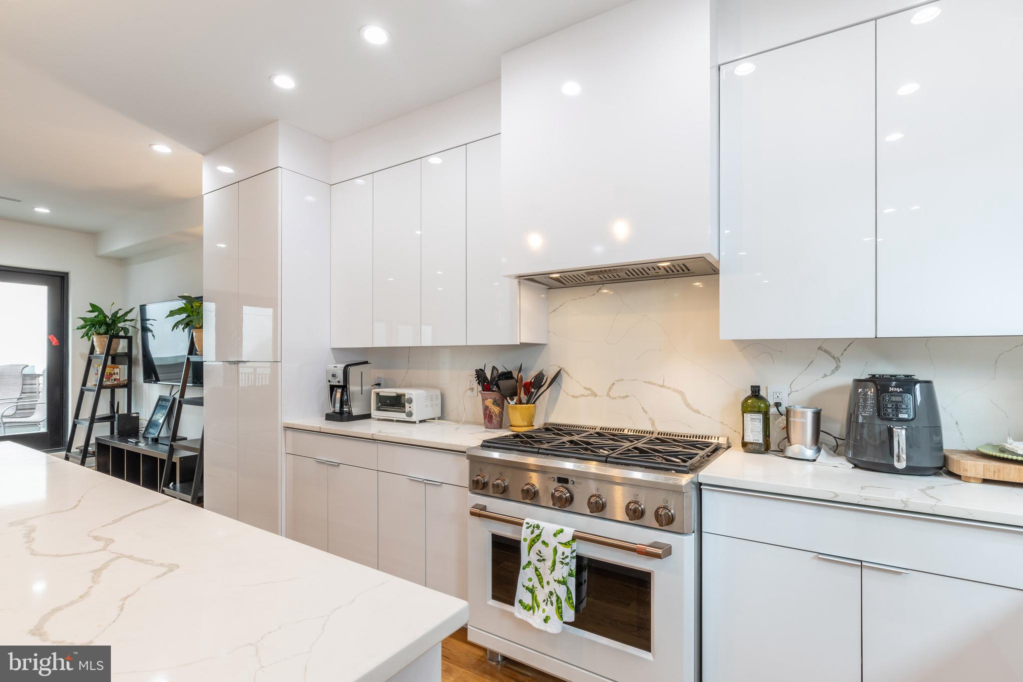 BELLA VISTA - Residential