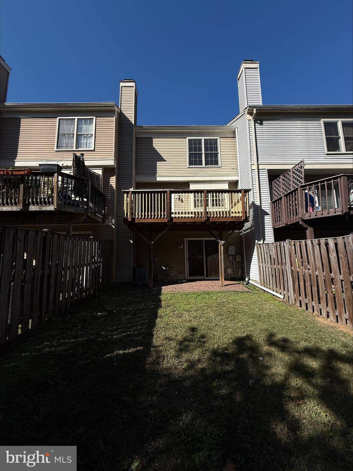 SPRING KNOLL - Residential Lease