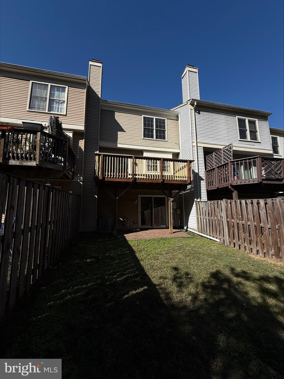 SPRING KNOLL - Residential Lease