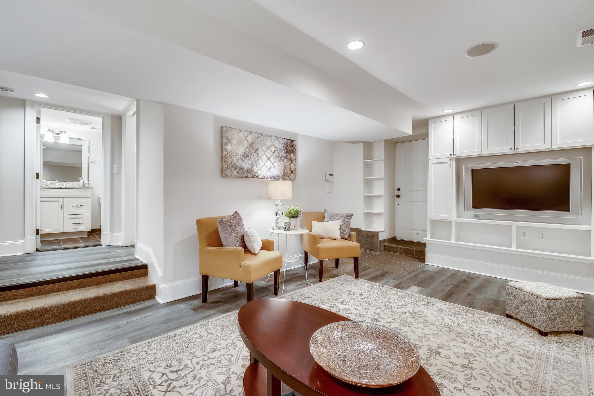 CHEVY CHASE GARDENS - Residential