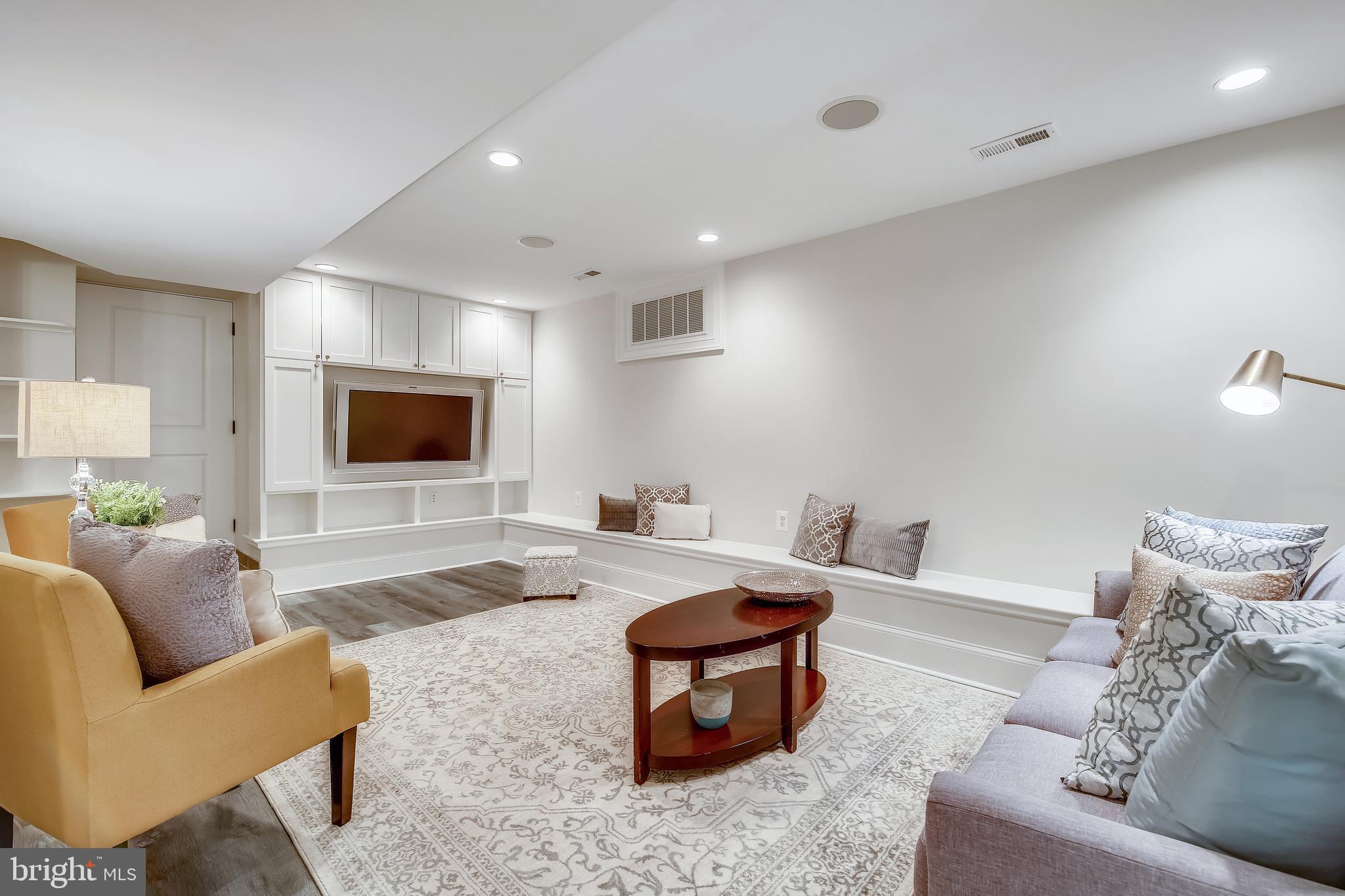 CHEVY CHASE GARDENS - Residential