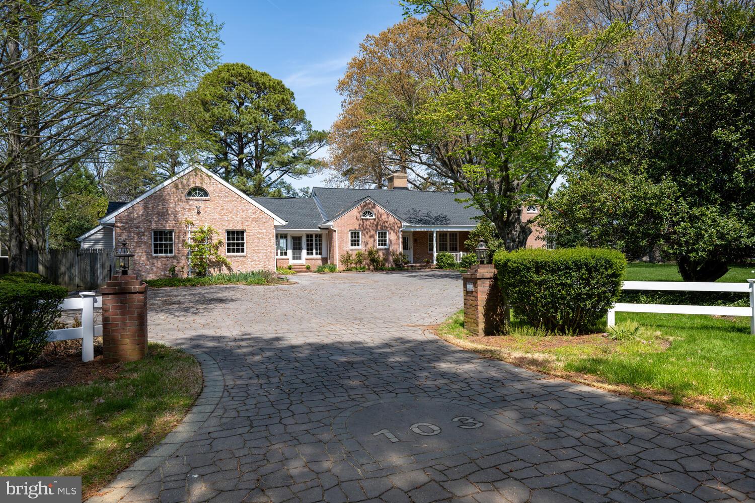 103 N HARBOR ROAD