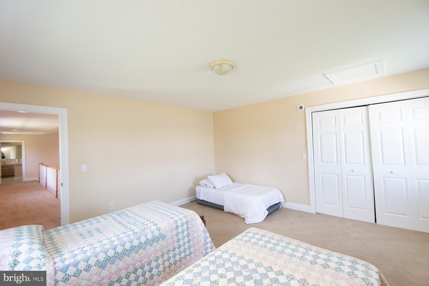 HUDSON CREEK - Residential