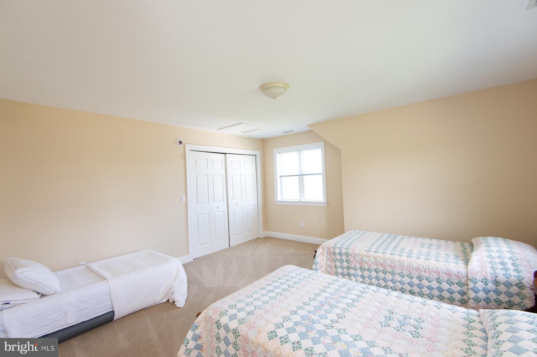 HUDSON CREEK - Residential